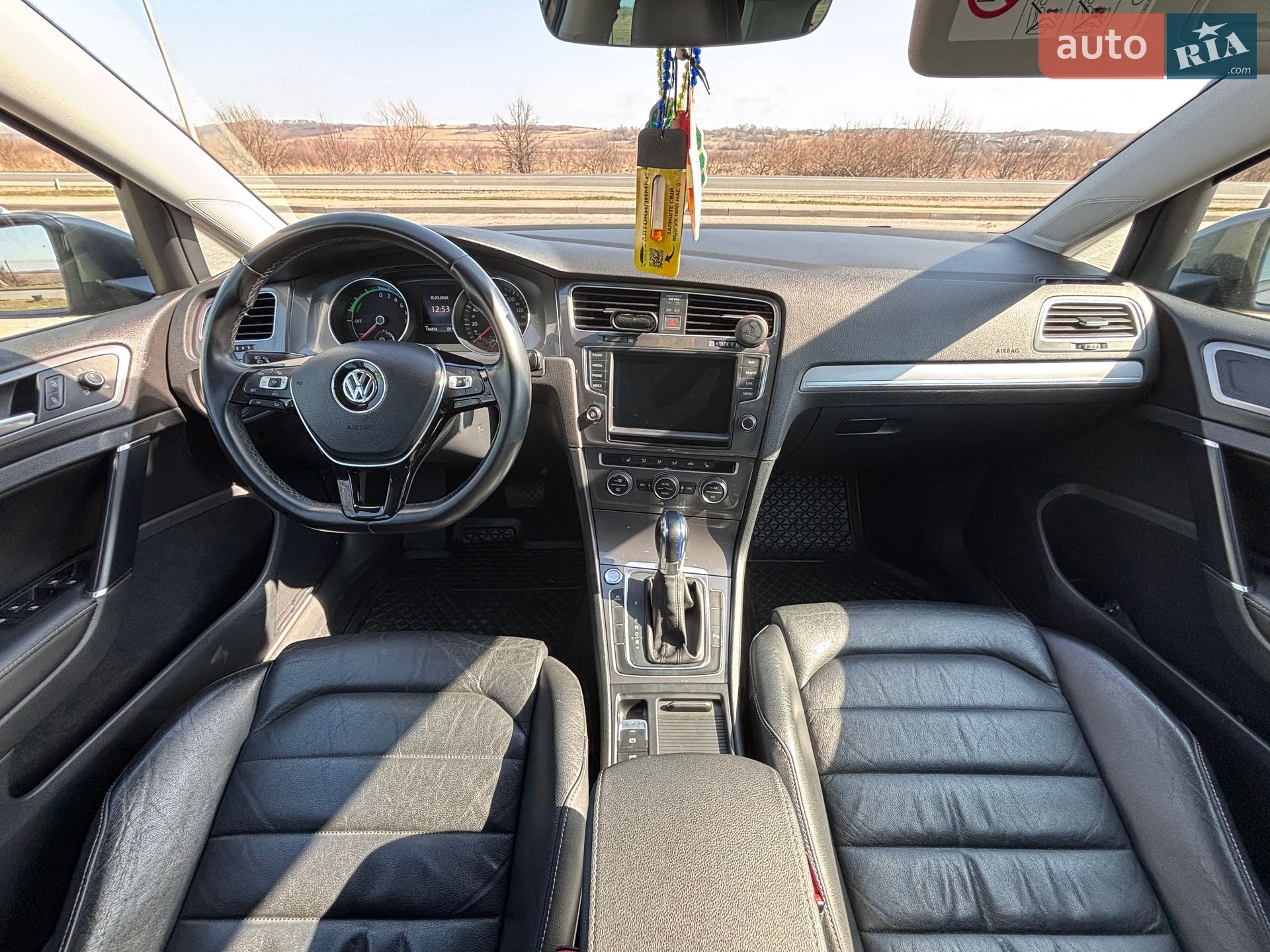 Volkswagen e-Golf 2016 VIN WVWZZZAUZHW900531 фото оголошення 14 з 26