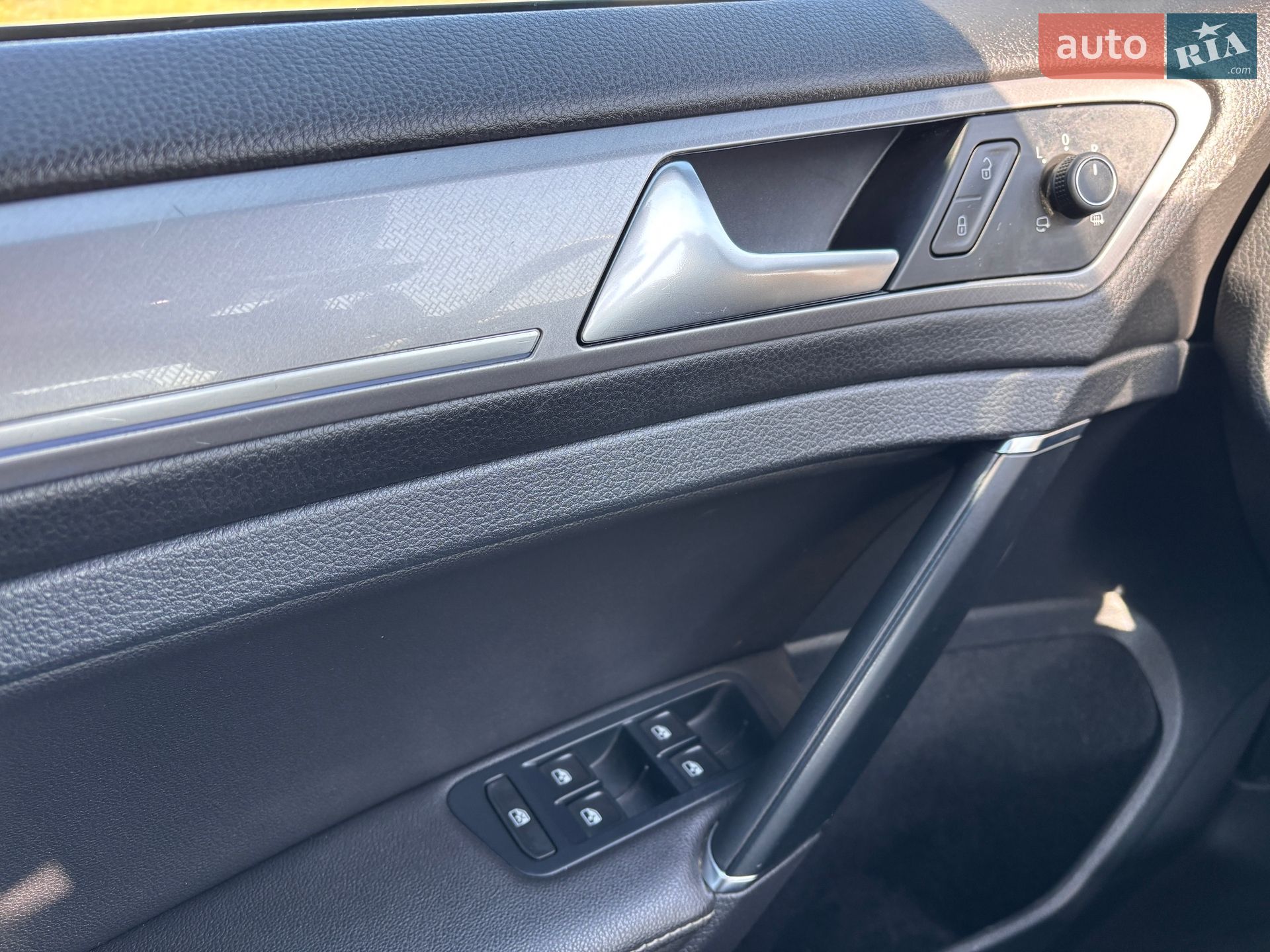 Volkswagen e-Golf 2016 VIN WVWZZZAUZHW900531 фото оголошення 26 з 26