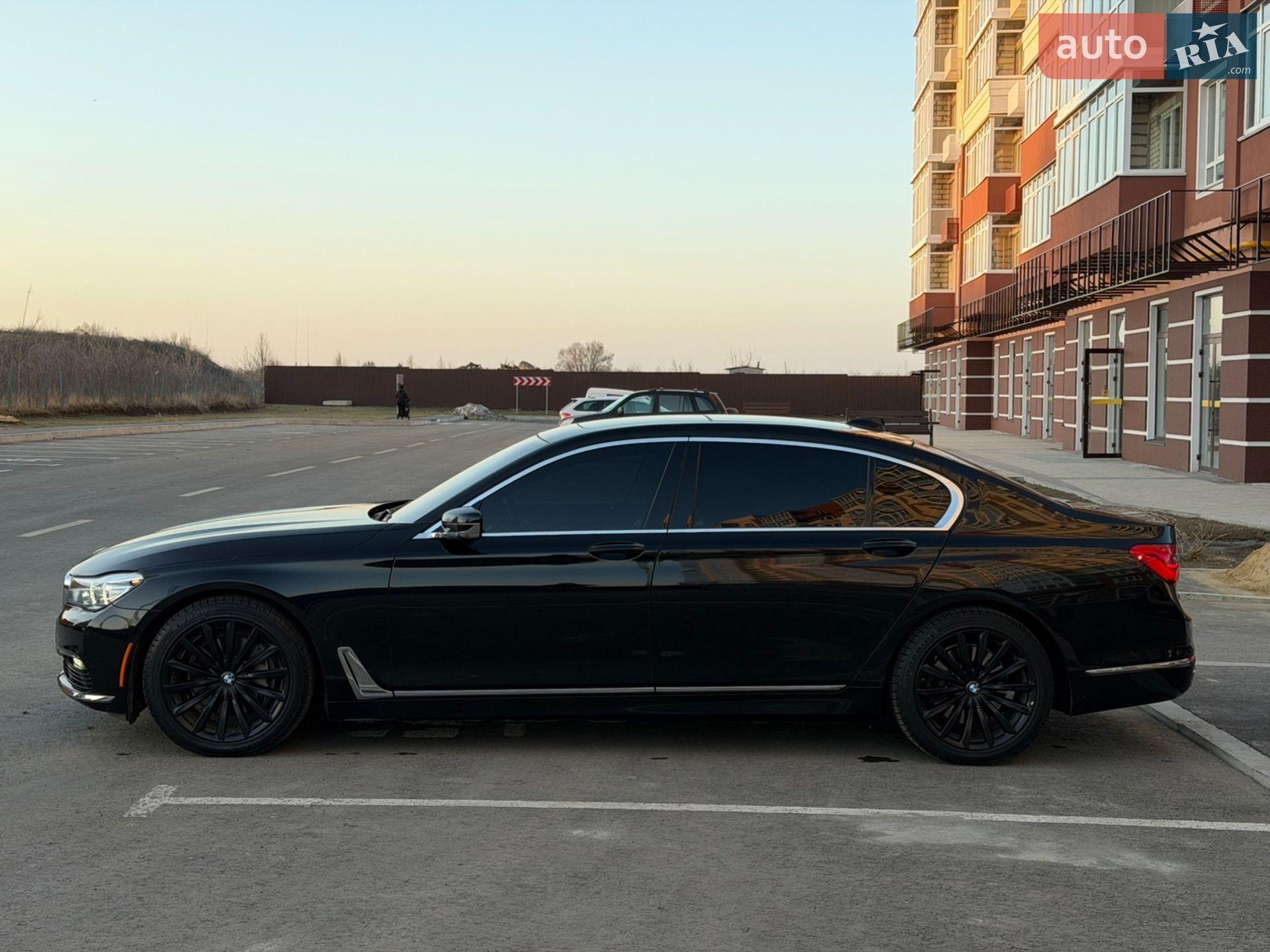 BMW 7 Series 2016 VIN WBA7E2C58GG738940 фото оголошення 18 з 85