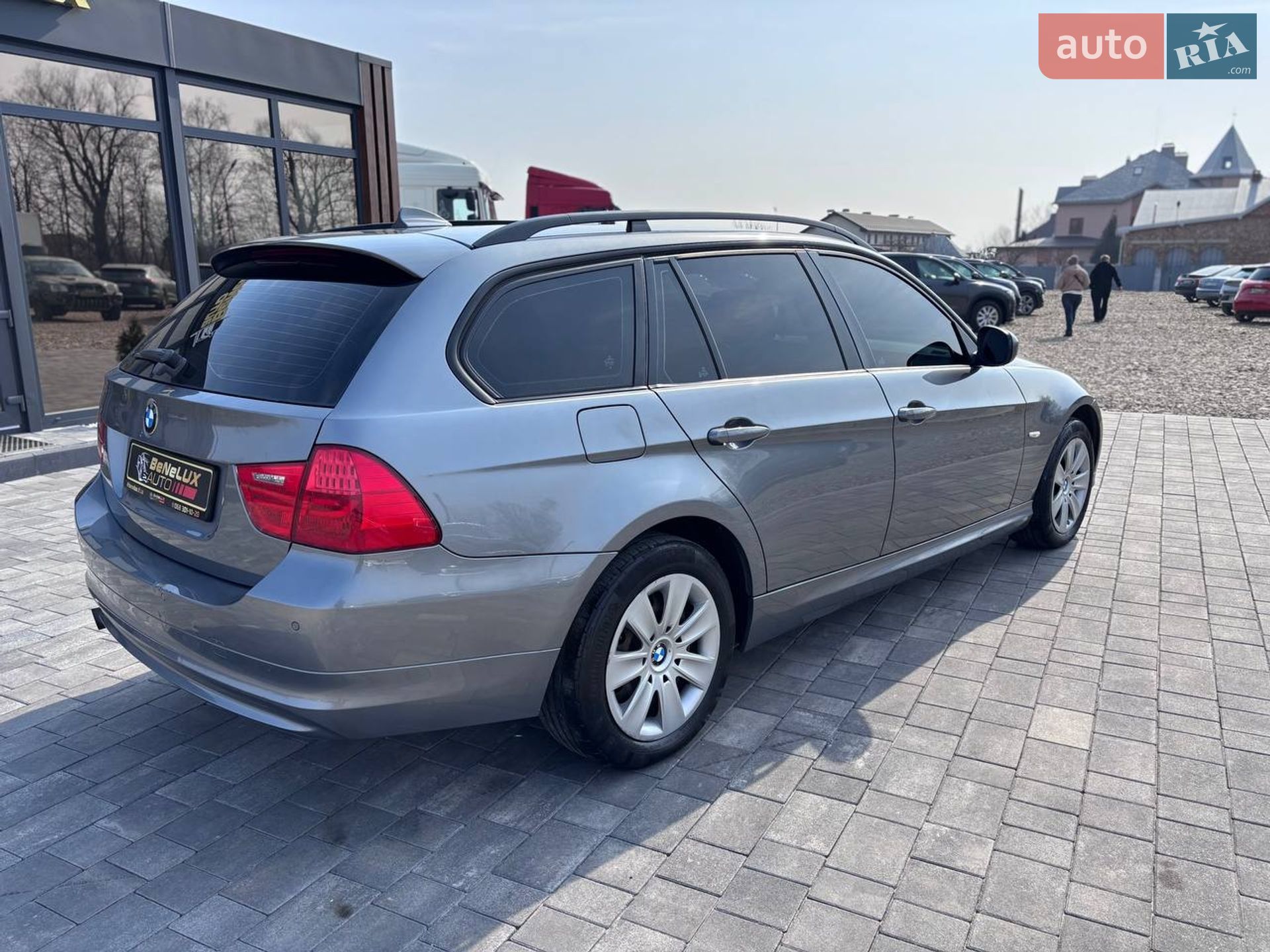 BMW 3 Series 2010 VIN WBAUX11060A814470 фото оголошення 8 з 29