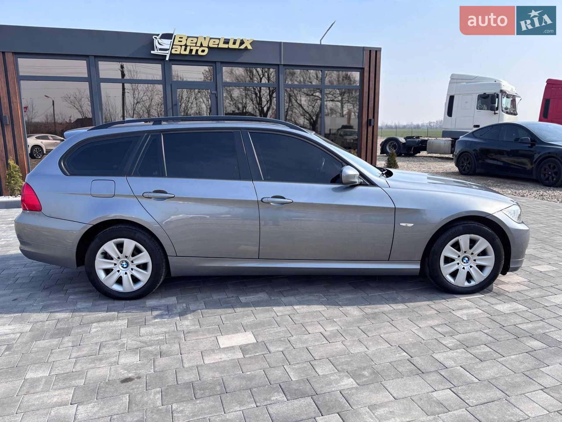 BMW 3 Series 2010 VIN WBAUX11060A814470 фото оголошення 9 з 29