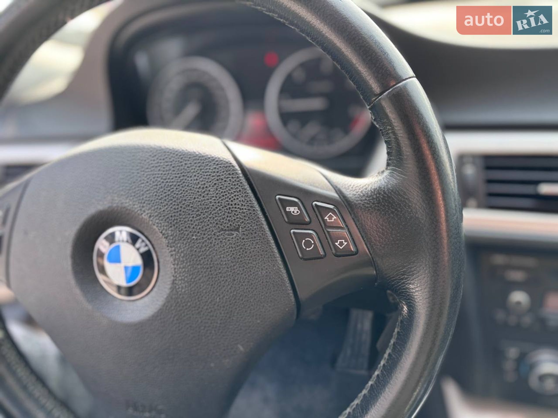 BMW 3 Series 2010 VIN WBAUX11060A814470 фото оголошення 20 з 29