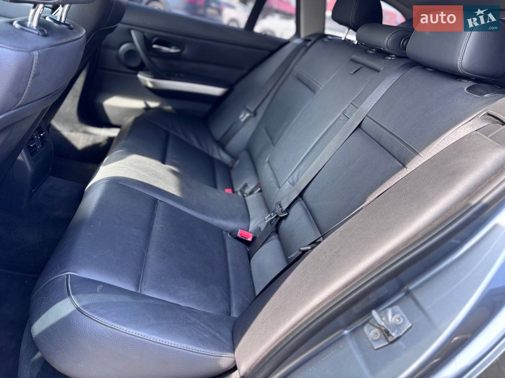 BMW 3 Series 2010 VIN WBAUX11060A814470 фото оголошення 23 з 29