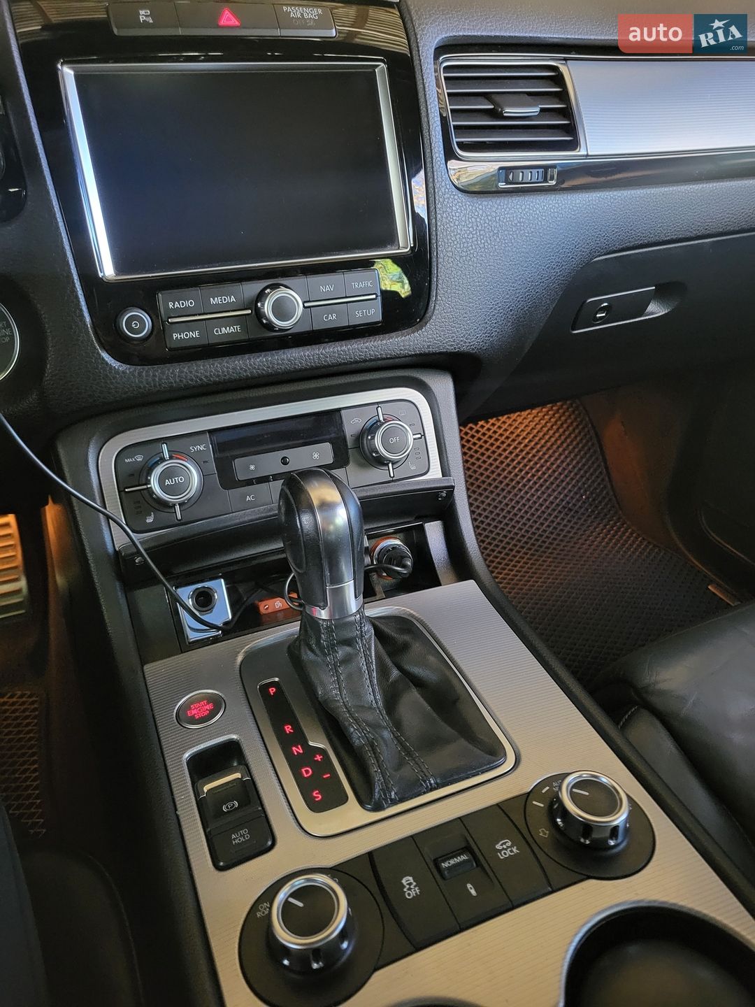 Volkswagen Touareg 2012 VIN WVGZZZ7PZCD049747 фото оголошення 8 з 9