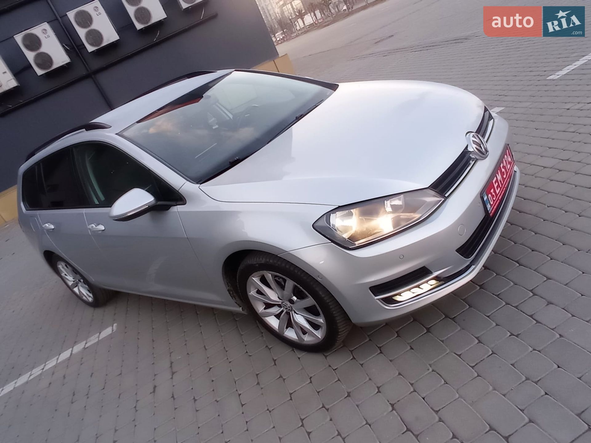 Volkswagen Golf 2016 VIN WVWZZZAUZGP521508 фото оголошення 2 з 33