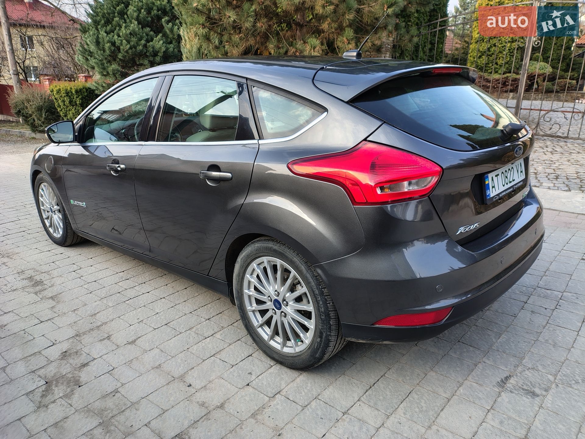 Ford Focus 2015 VIN 1FADP3R49GL221258 фото оголошення 2 з 24