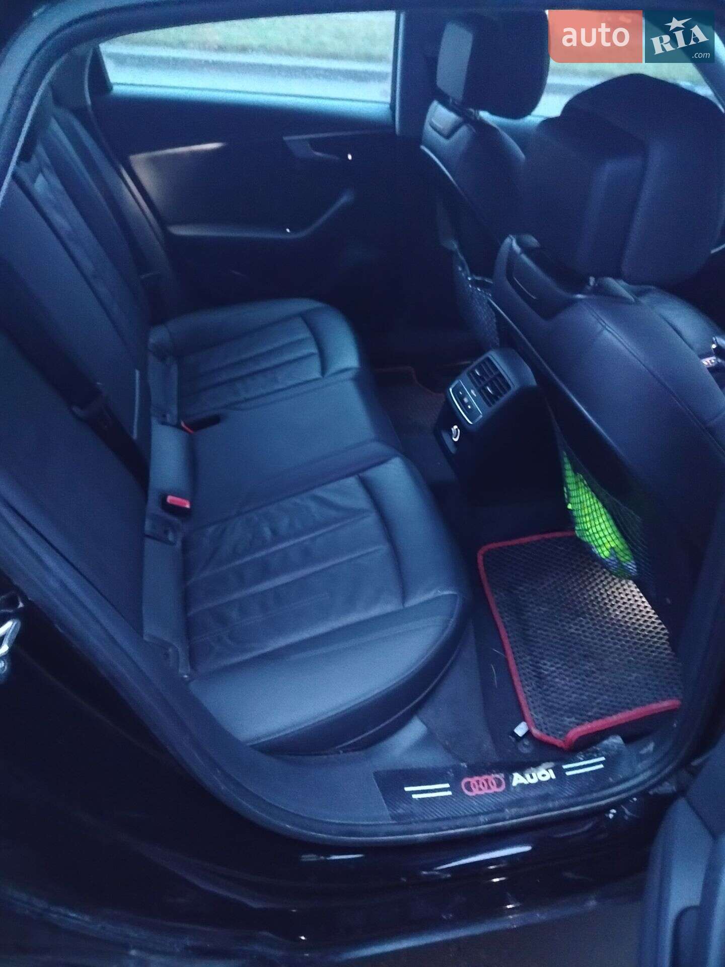 Audi A4 2019 VIN WAUGMAF46KA041570 фото оголошення 28 з 29