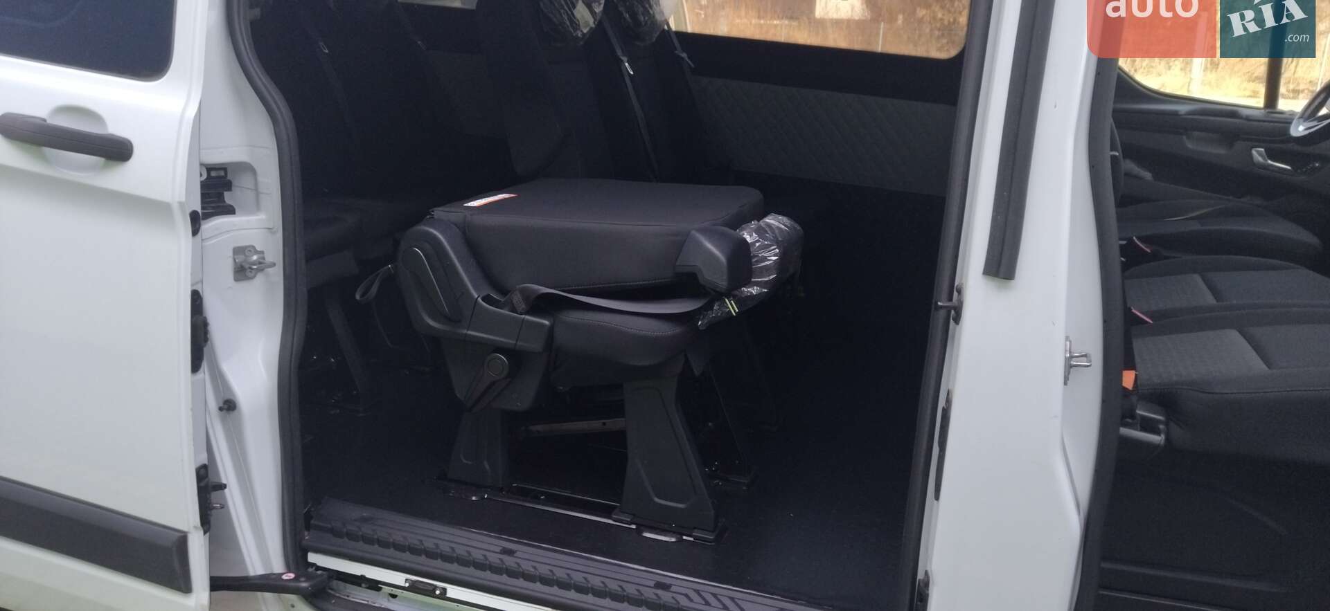 Ford Transit Custom 2018 VIN WF0YXXTTGYJA69098 фото оголошення 39 з 40