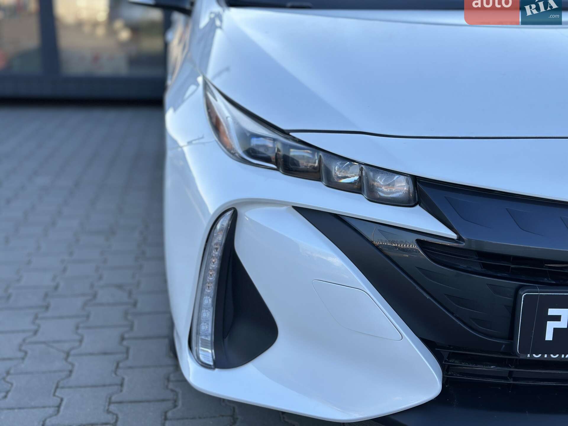 Toyota Prius 2017 VIN JTDKARFP2H3063447 фото оголошення 5 з 32