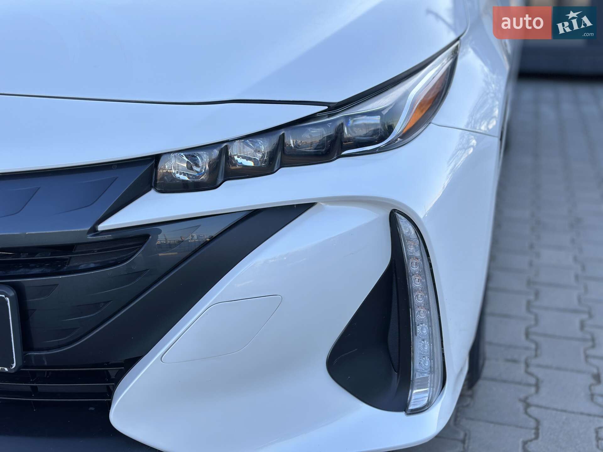 Toyota Prius 2017 VIN JTDKARFP2H3063447 фото оголошення 6 з 32
