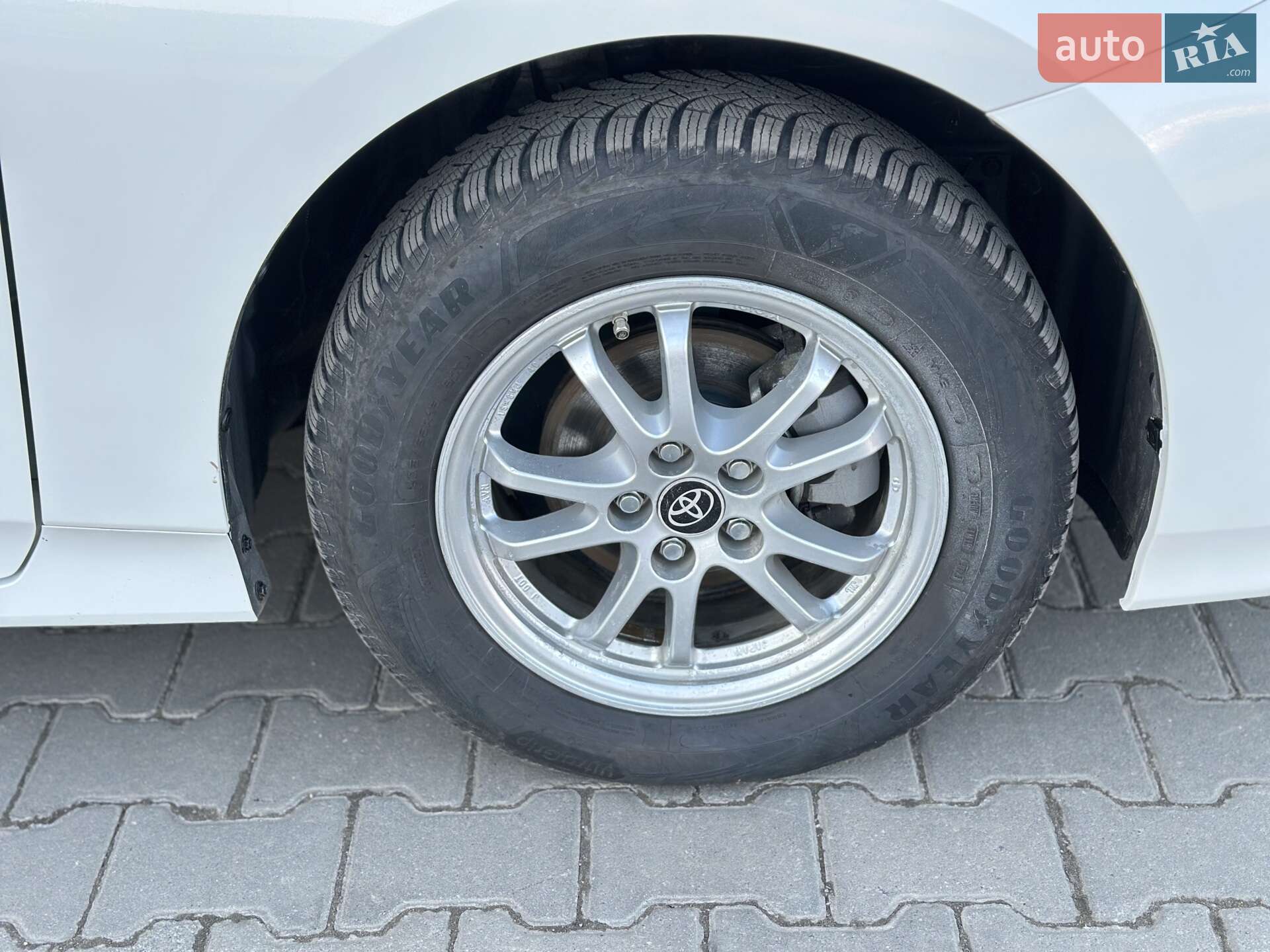 Toyota Prius 2017 VIN JTDKARFP2H3063447 фото оголошення 9 з 32