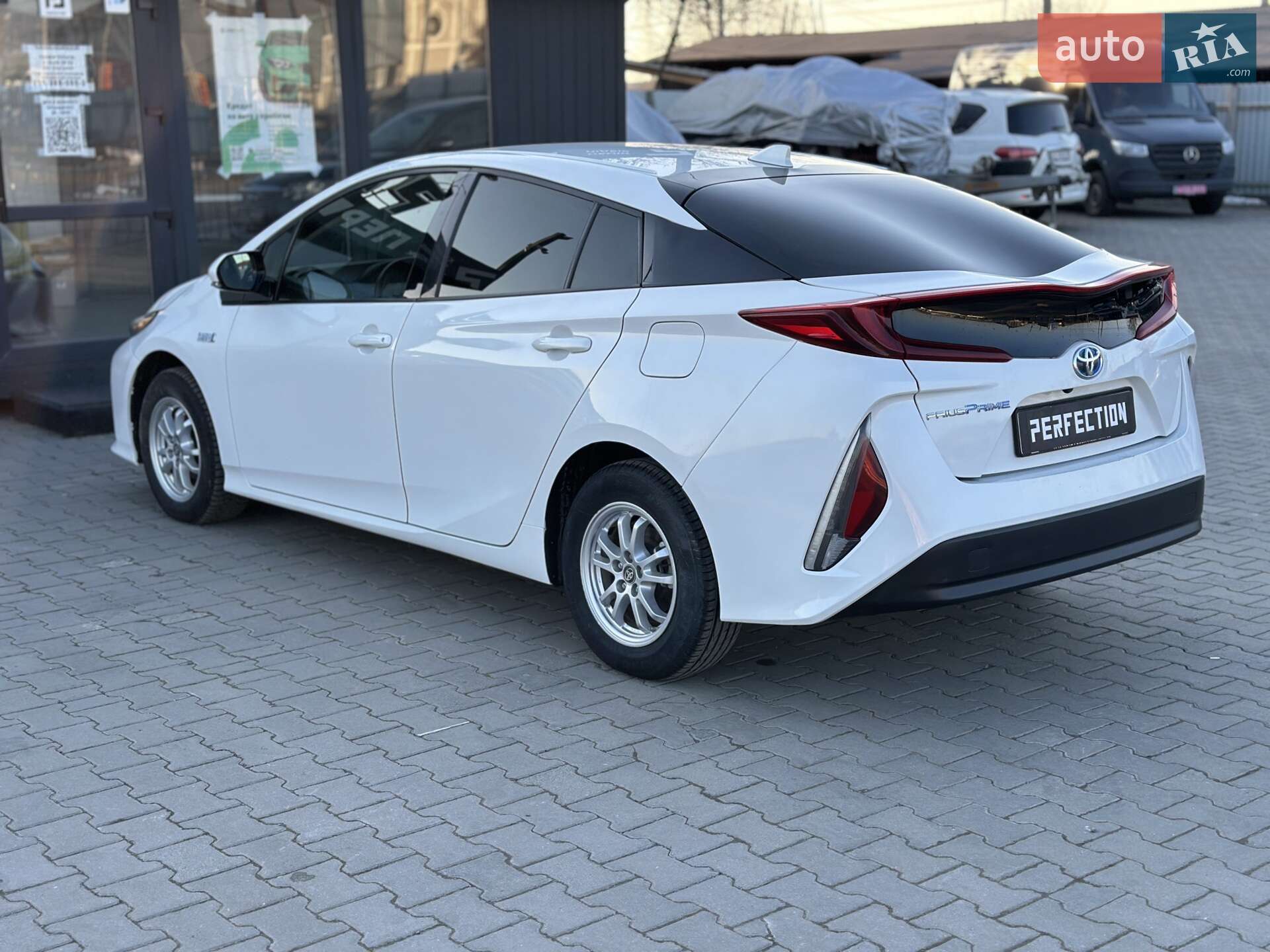 Toyota Prius 2017 VIN JTDKARFP2H3063447 фото оголошення 13 з 32