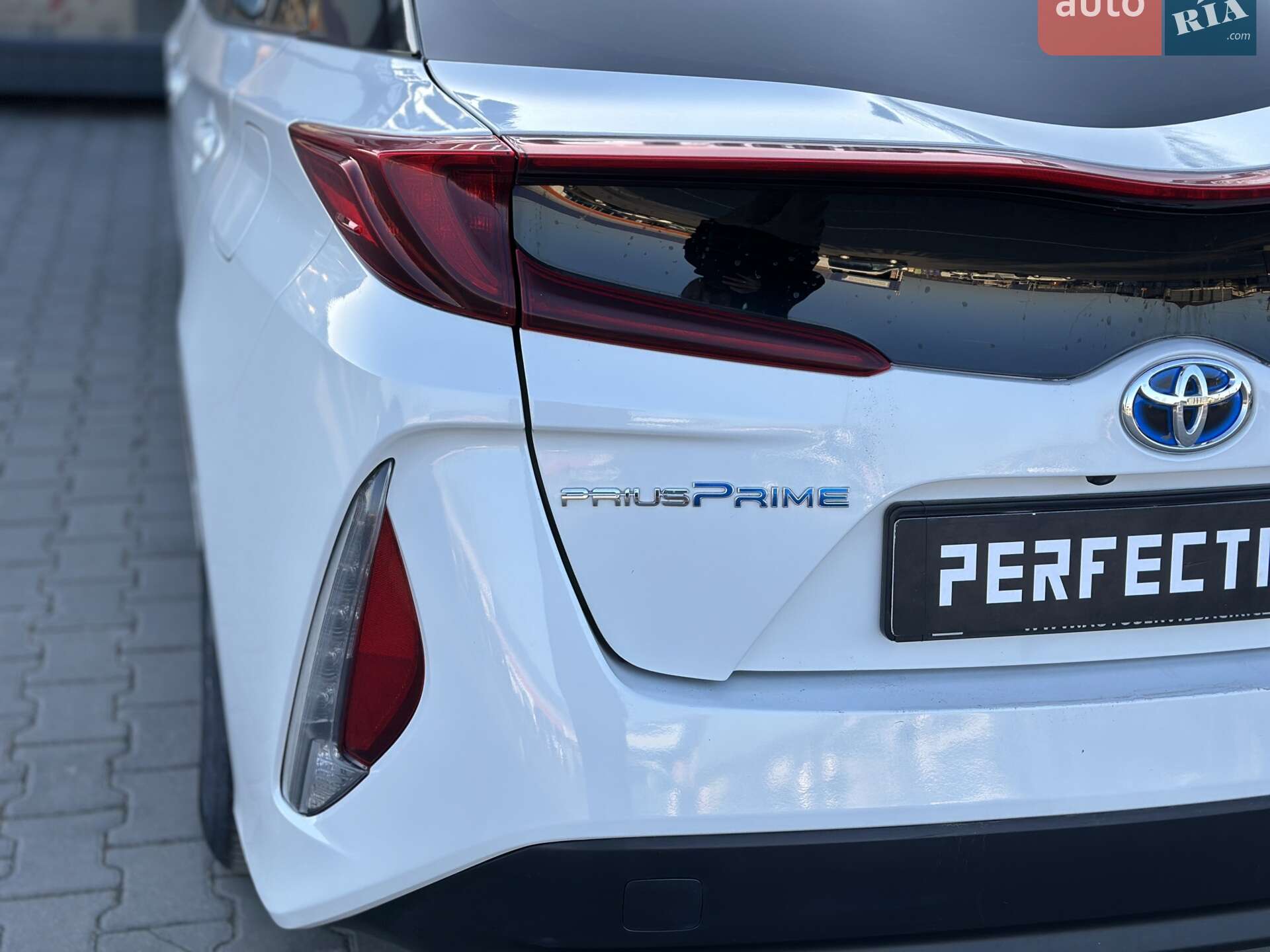 Toyota Prius 2017 VIN JTDKARFP2H3063447 фото оголошення 16 з 32