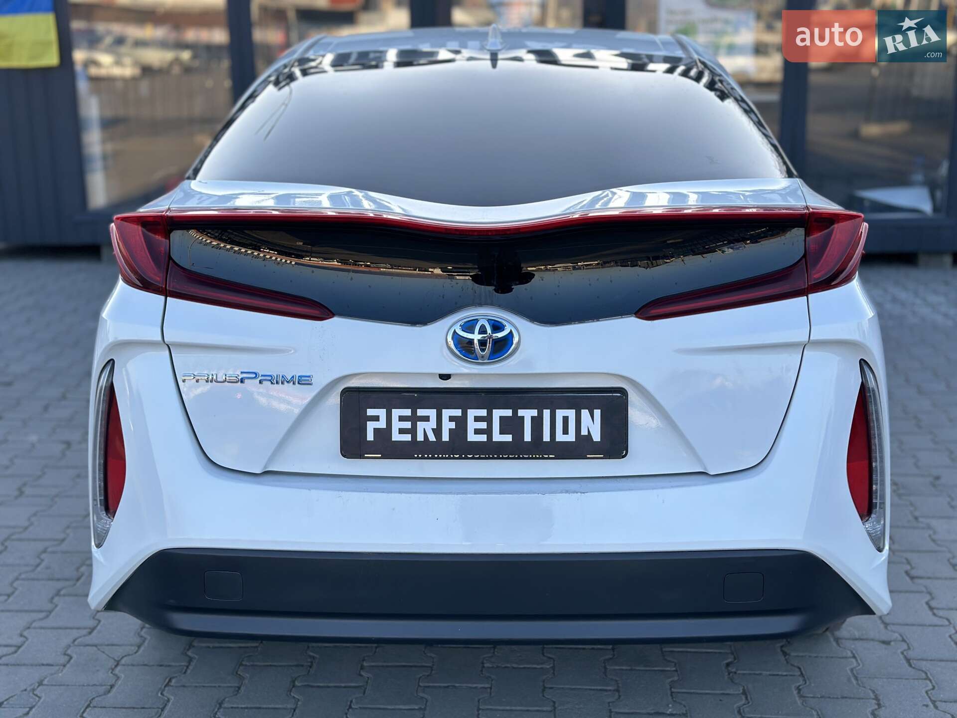 Toyota Prius 2017 VIN JTDKARFP2H3063447 фото оголошення 17 з 32