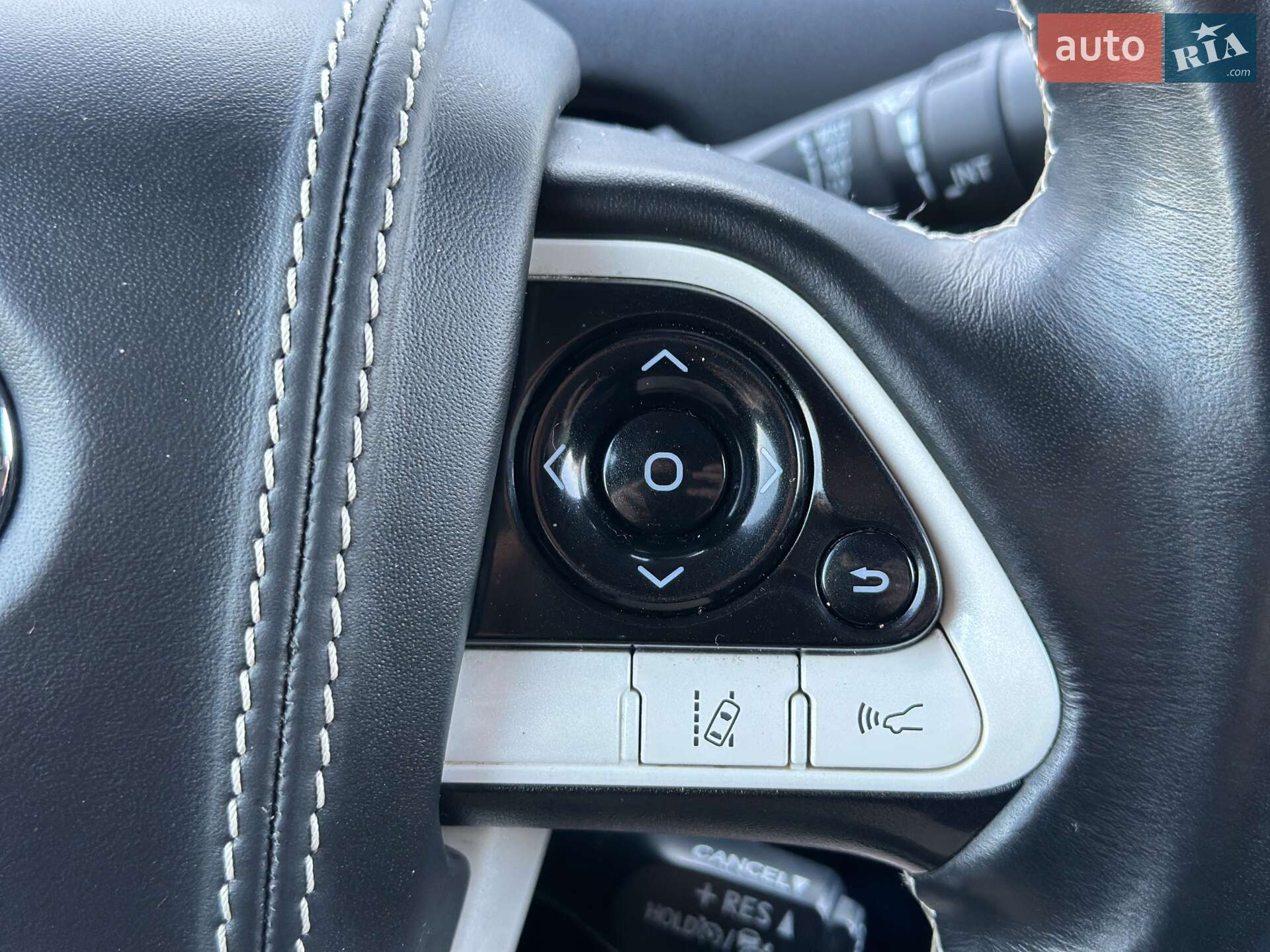 Toyota Prius 2017 VIN JTDKARFP2H3063447 фото оголошення 27 з 32