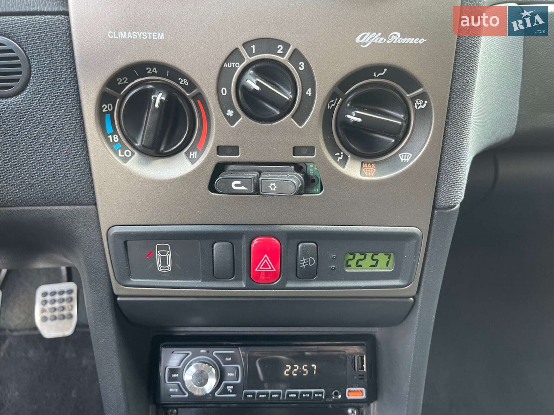 Alfa Romeo 145 1996 VIN ZAR93000002095359 фото оголошення 24 з 48