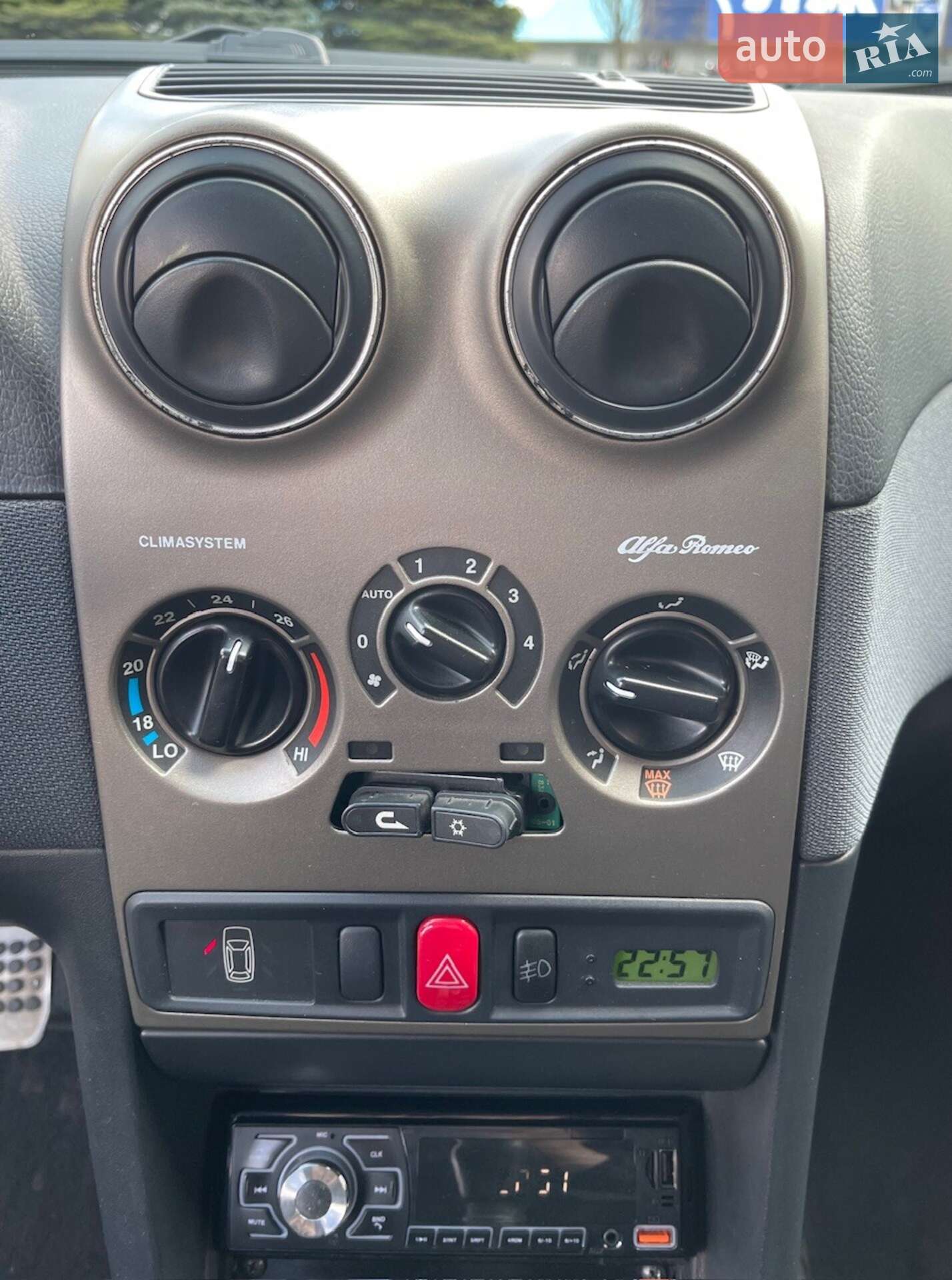 Alfa Romeo 145 1996 VIN ZAR93000002095359 фото оголошення 25 з 48