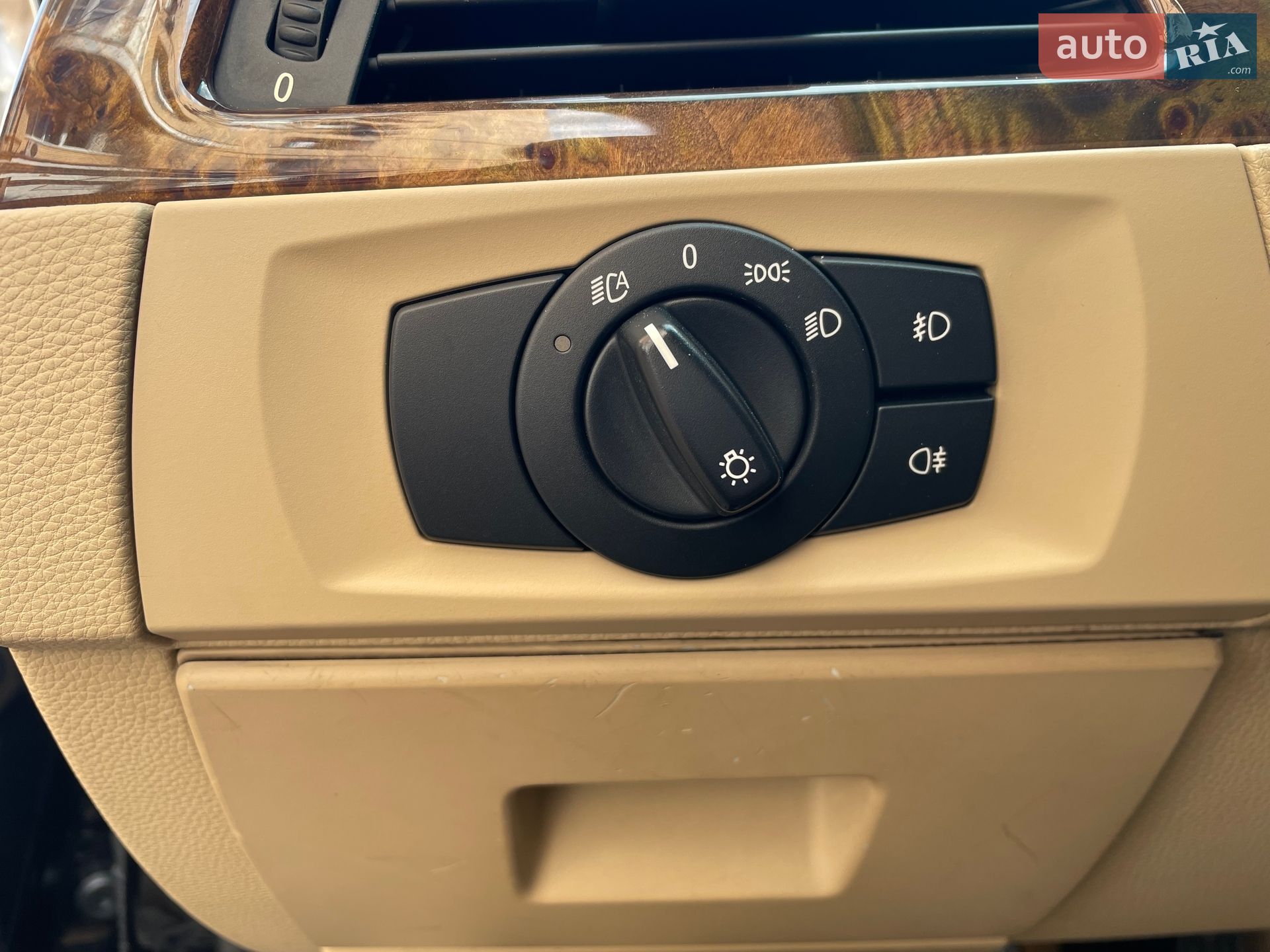 BMW 3 Series 2005 VIN WBAVB15040NA43273 фото оголошення 19 з 25