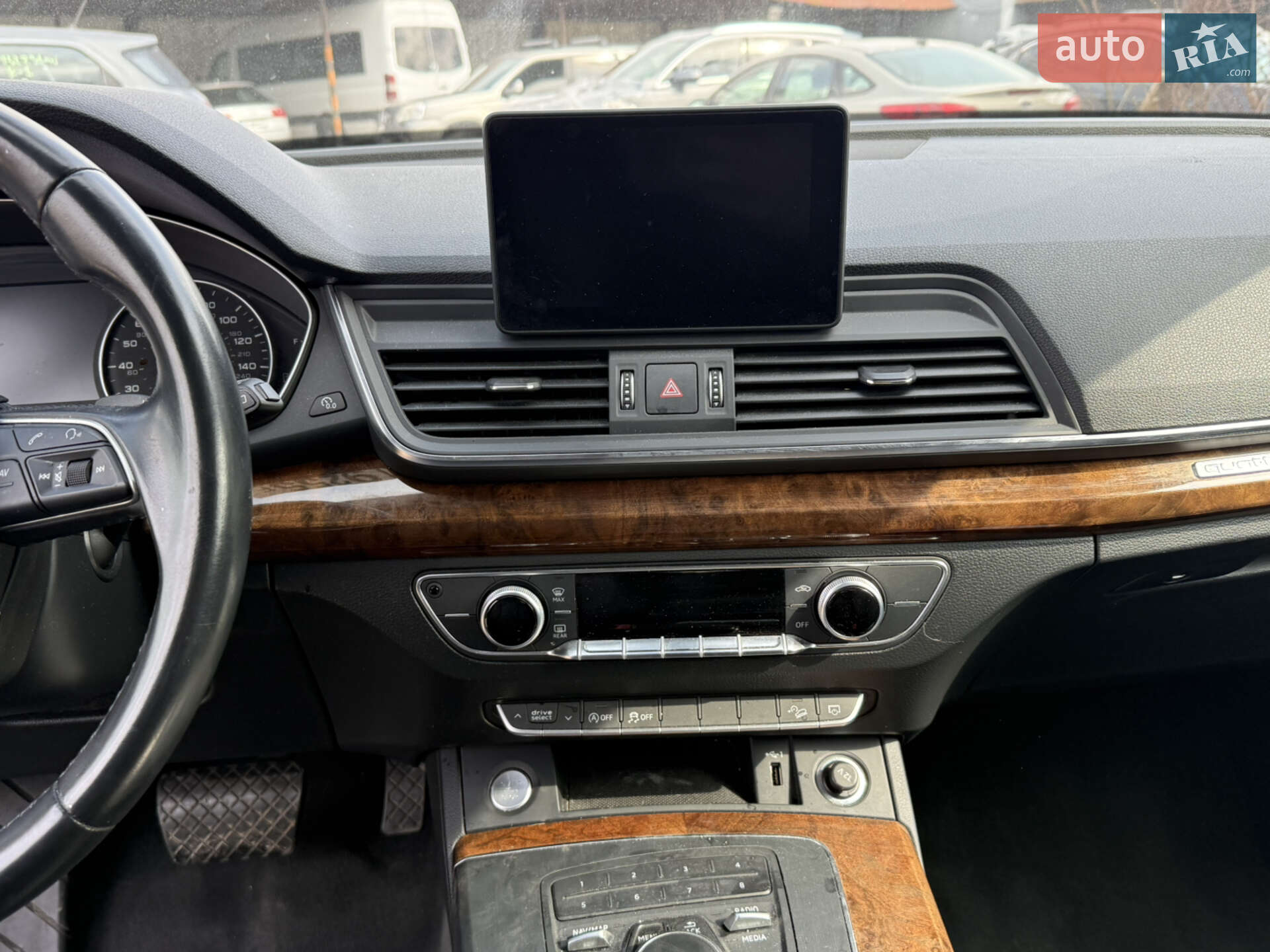 Audi Q5 2018 VIN WA1ANAFY6J2117316 фото оголошення 9 з 14