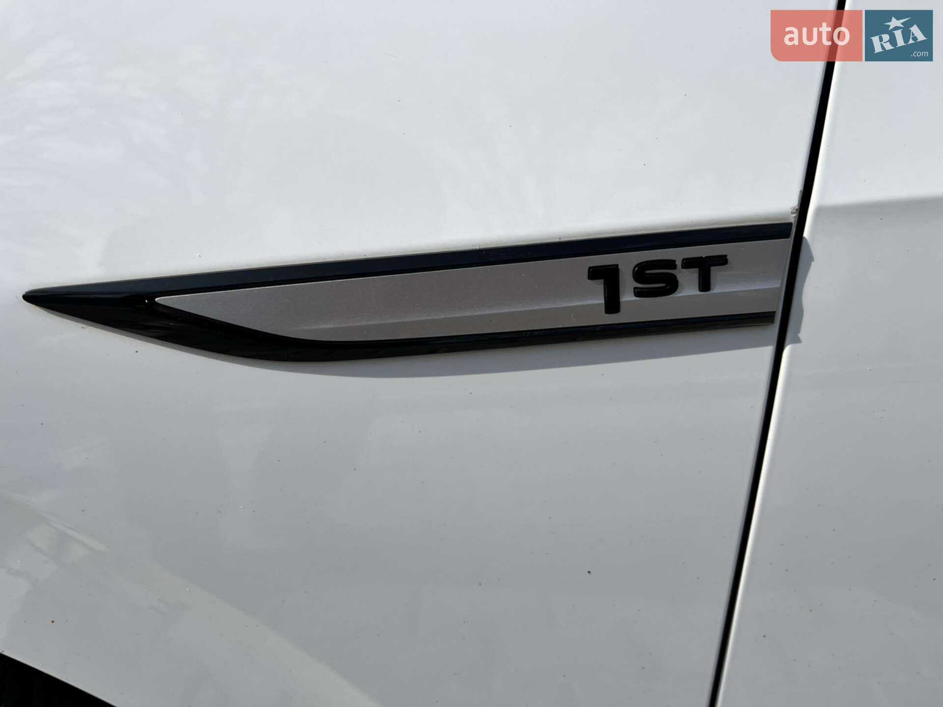 Volkswagen ID.3 2020 VIN WVWZZZE1ZLP017515 фото оголошення 13 з 23