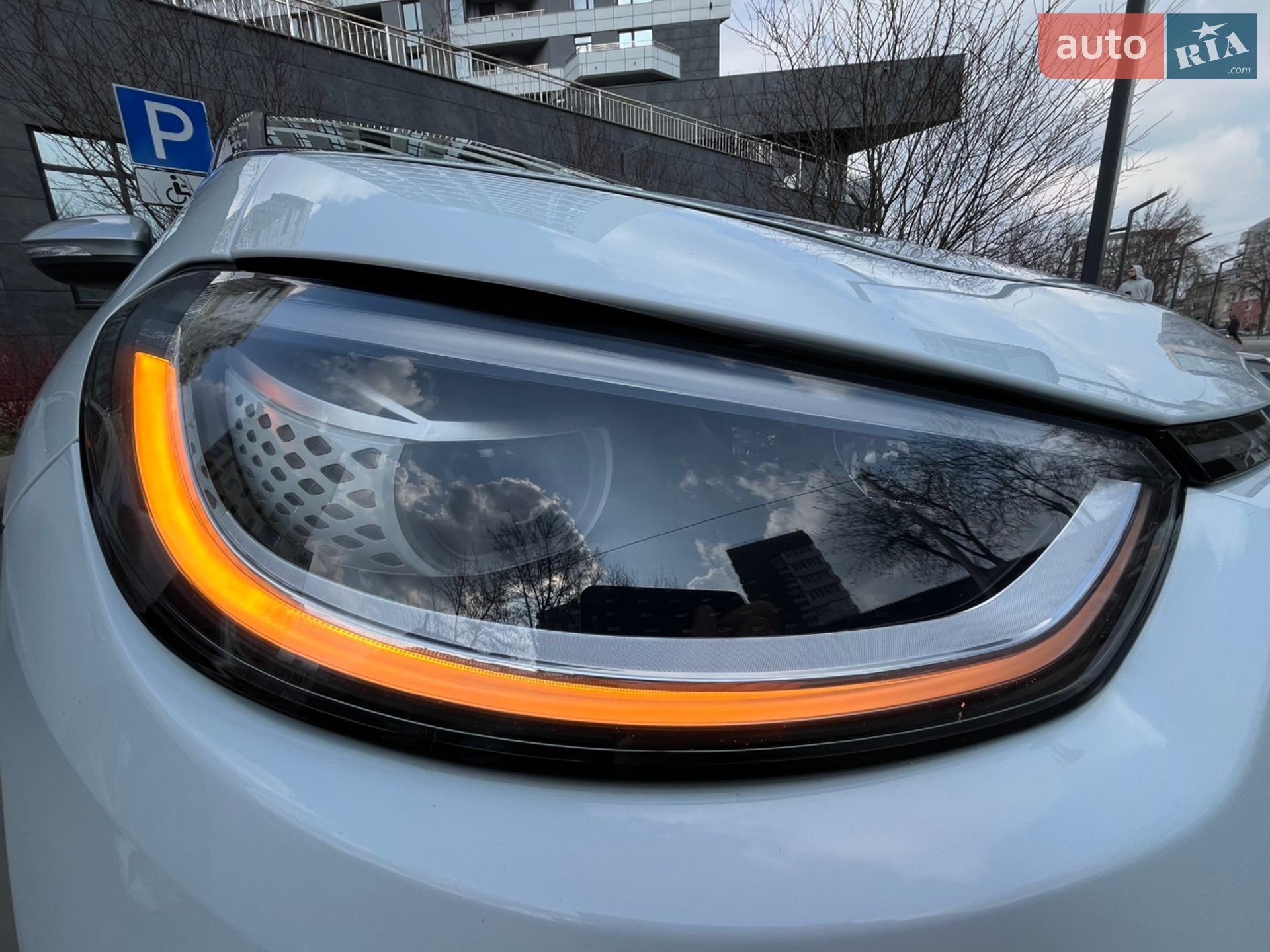 Volkswagen ID.3 2020 VIN WVWZZZE1ZLP017515 фото оголошення 11 з 23