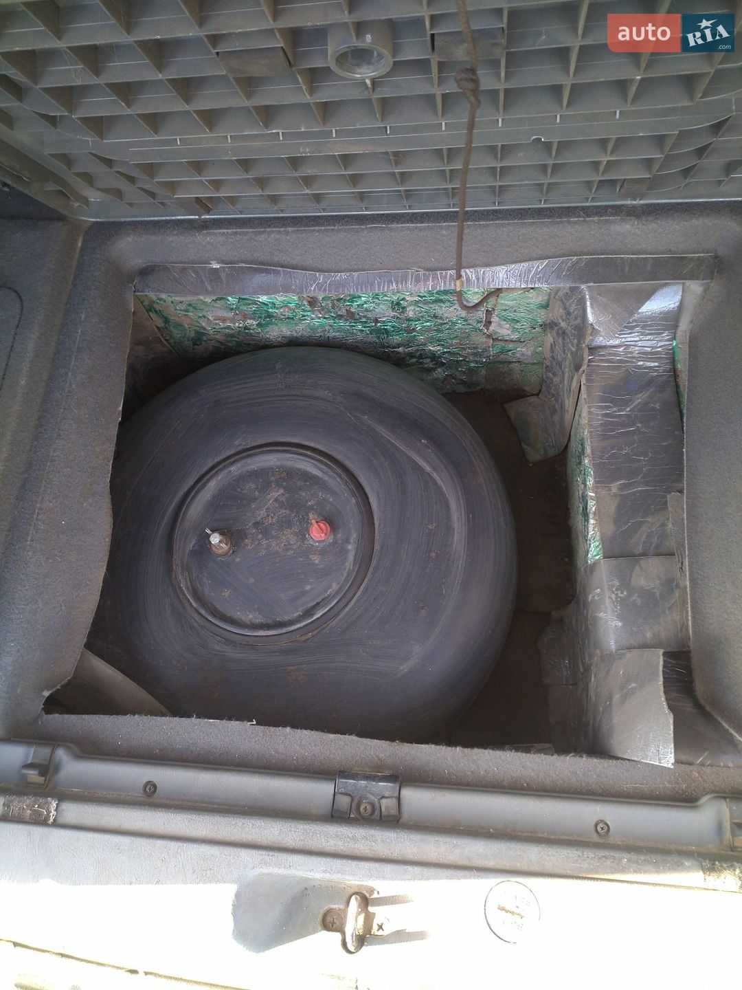 Hyundai Santa FE 2002 VIN KMHSC81AP2U249961 фото оголошення 31 з 32