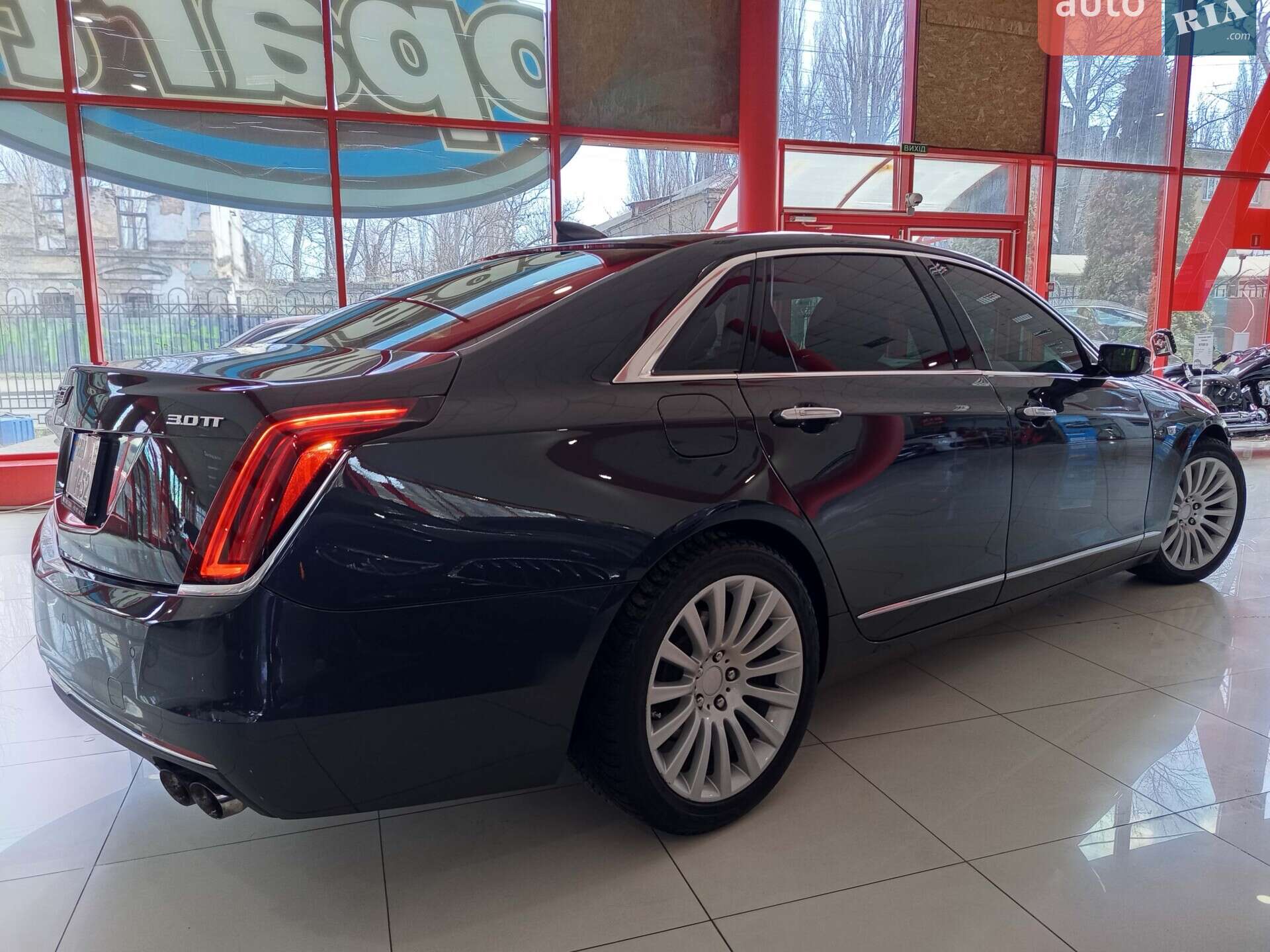 Cadillac CT6 2018 VIN 1G6KH5R65JU127460 фото оголошення 4 з 56
