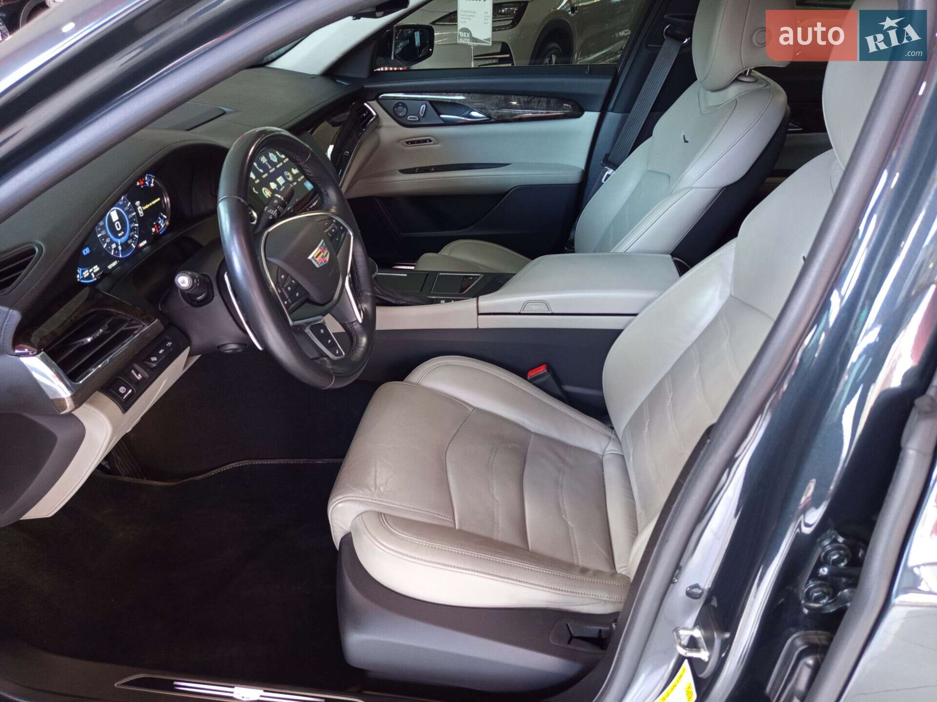 Cadillac CT6 2018 VIN 1G6KH5R65JU127460 фото оголошення 10 з 56