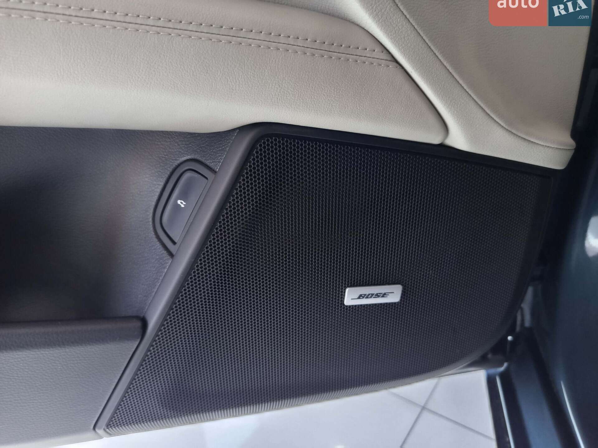 Cadillac CT6 2018 VIN 1G6KH5R65JU127460 фото оголошення 14 з 56
