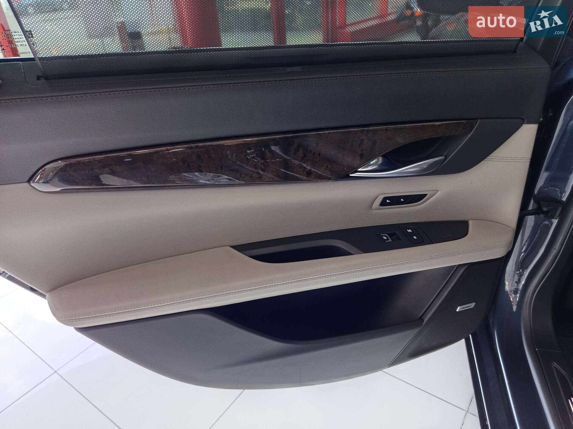 Cadillac CT6 2018 VIN 1G6KH5R65JU127460 фото оголошення 19 з 56