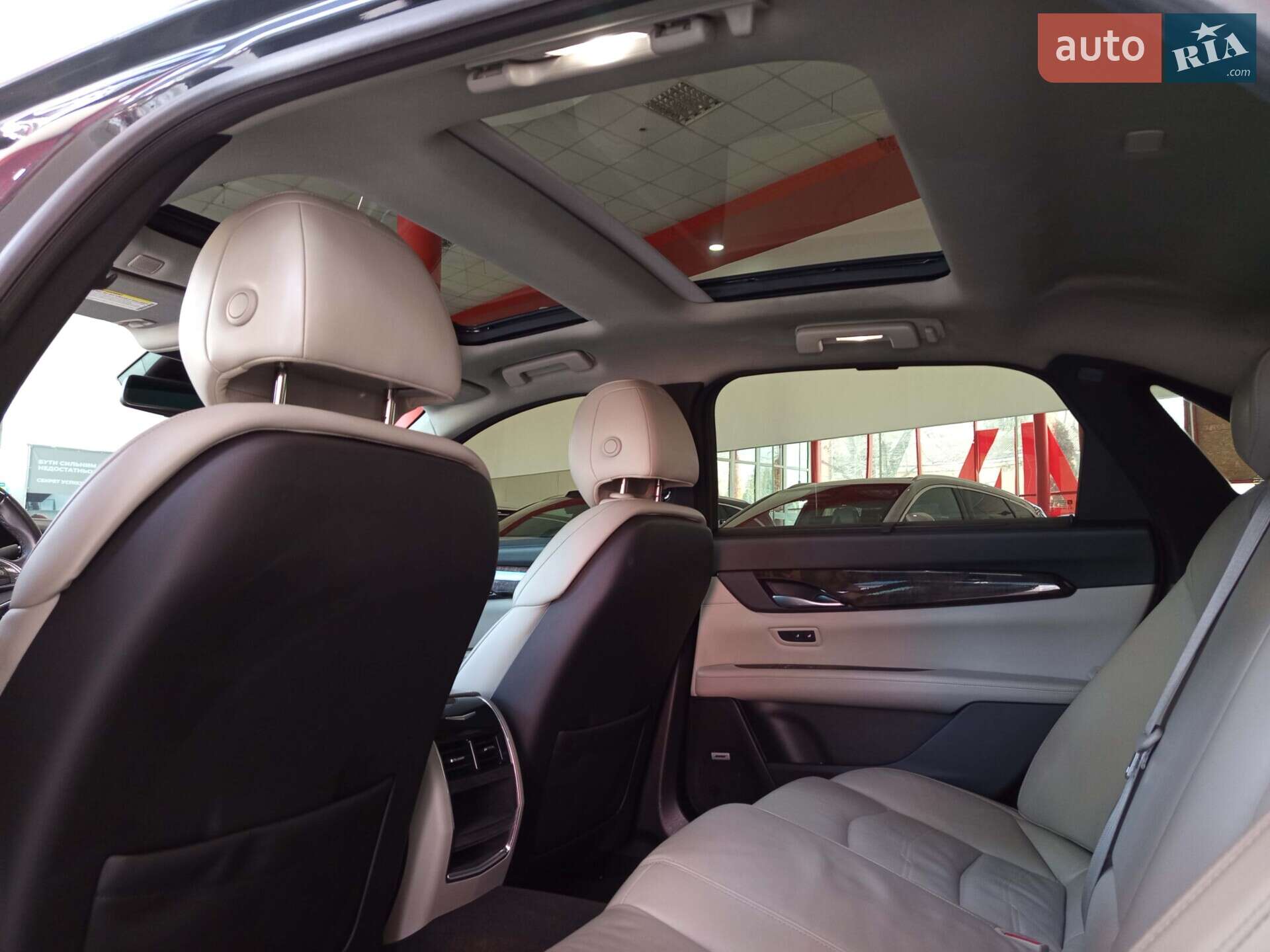 Cadillac CT6 2018 VIN 1G6KH5R65JU127460 фото оголошення 22 з 56