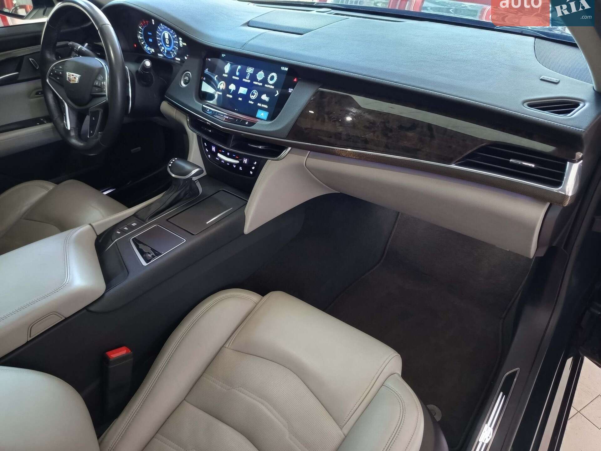 Cadillac CT6 2018 VIN 1G6KH5R65JU127460 фото оголошення 25 з 56