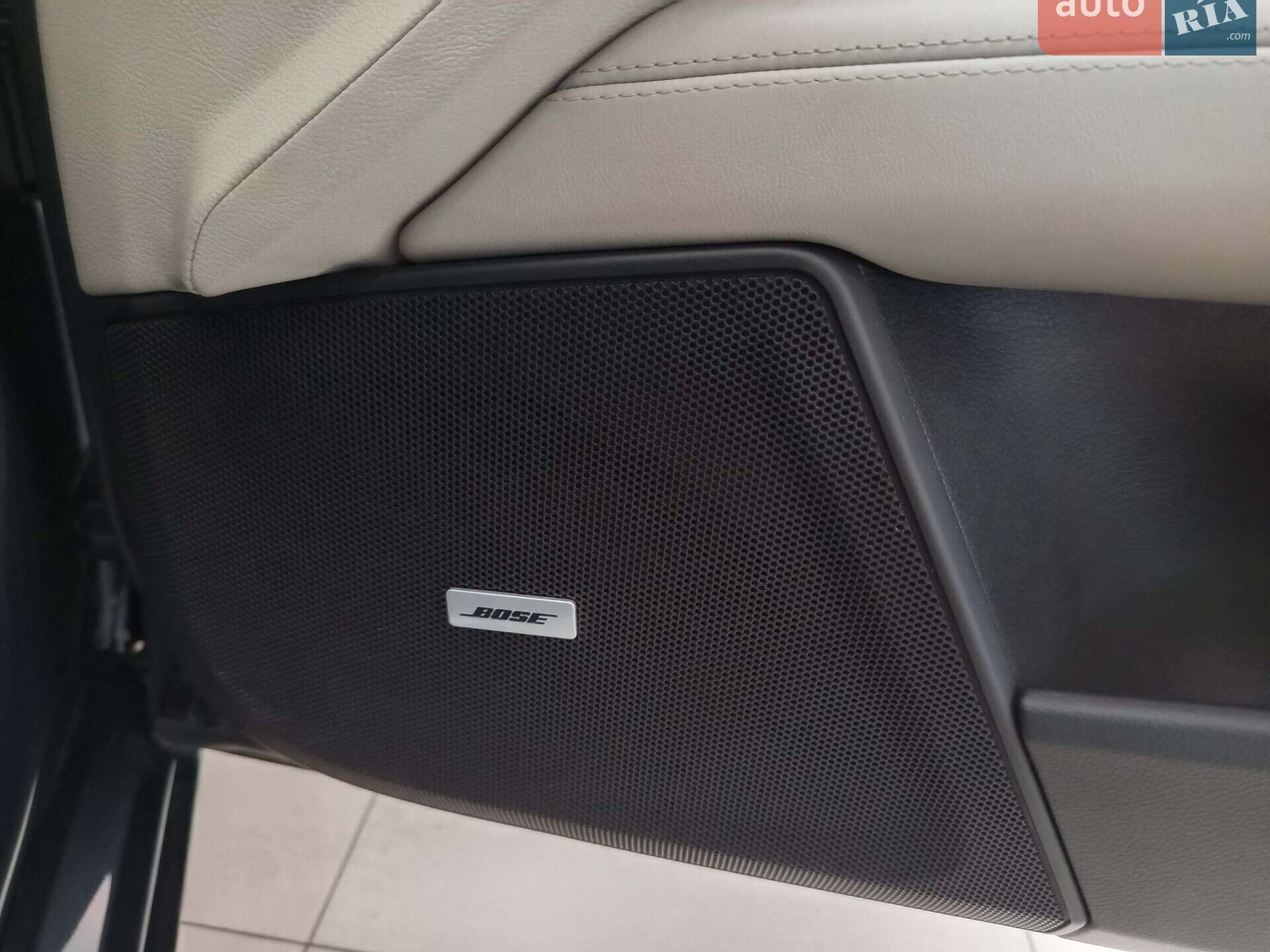 Cadillac CT6 2018 VIN 1G6KH5R65JU127460 фото оголошення 30 з 56