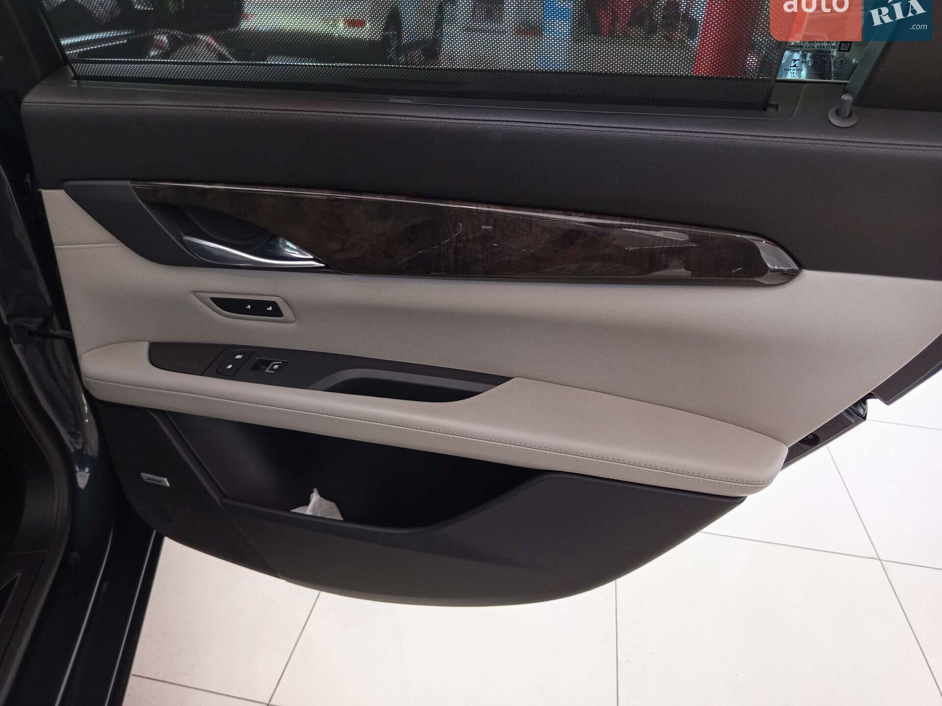 Cadillac CT6 2018 VIN 1G6KH5R65JU127460 фото оголошення 31 з 56