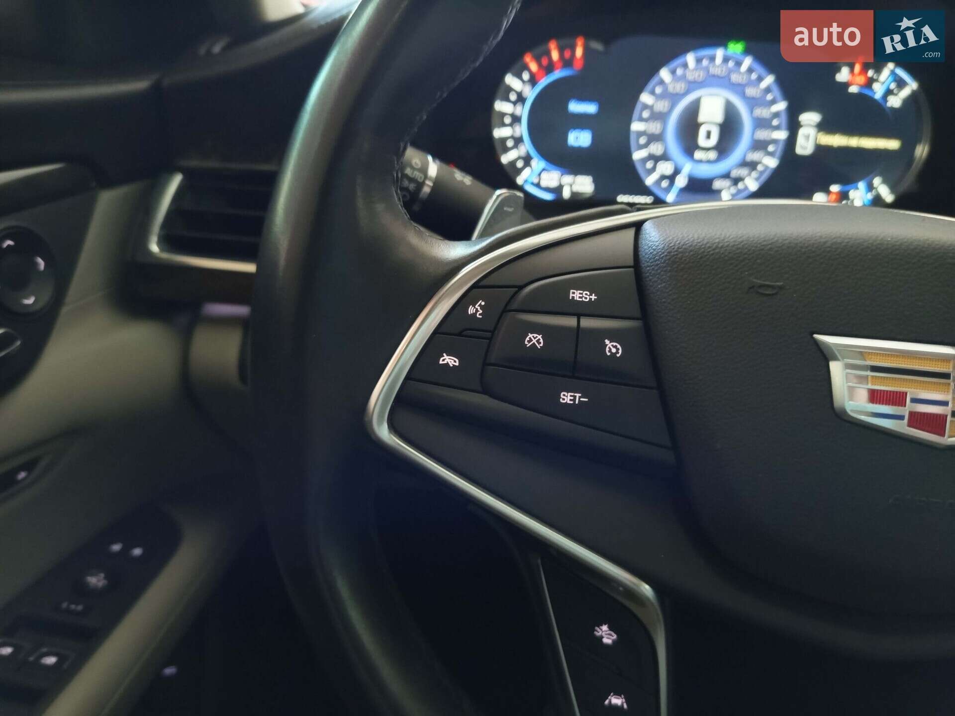 Cadillac CT6 2018 VIN 1G6KH5R65JU127460 фото оголошення 36 з 56