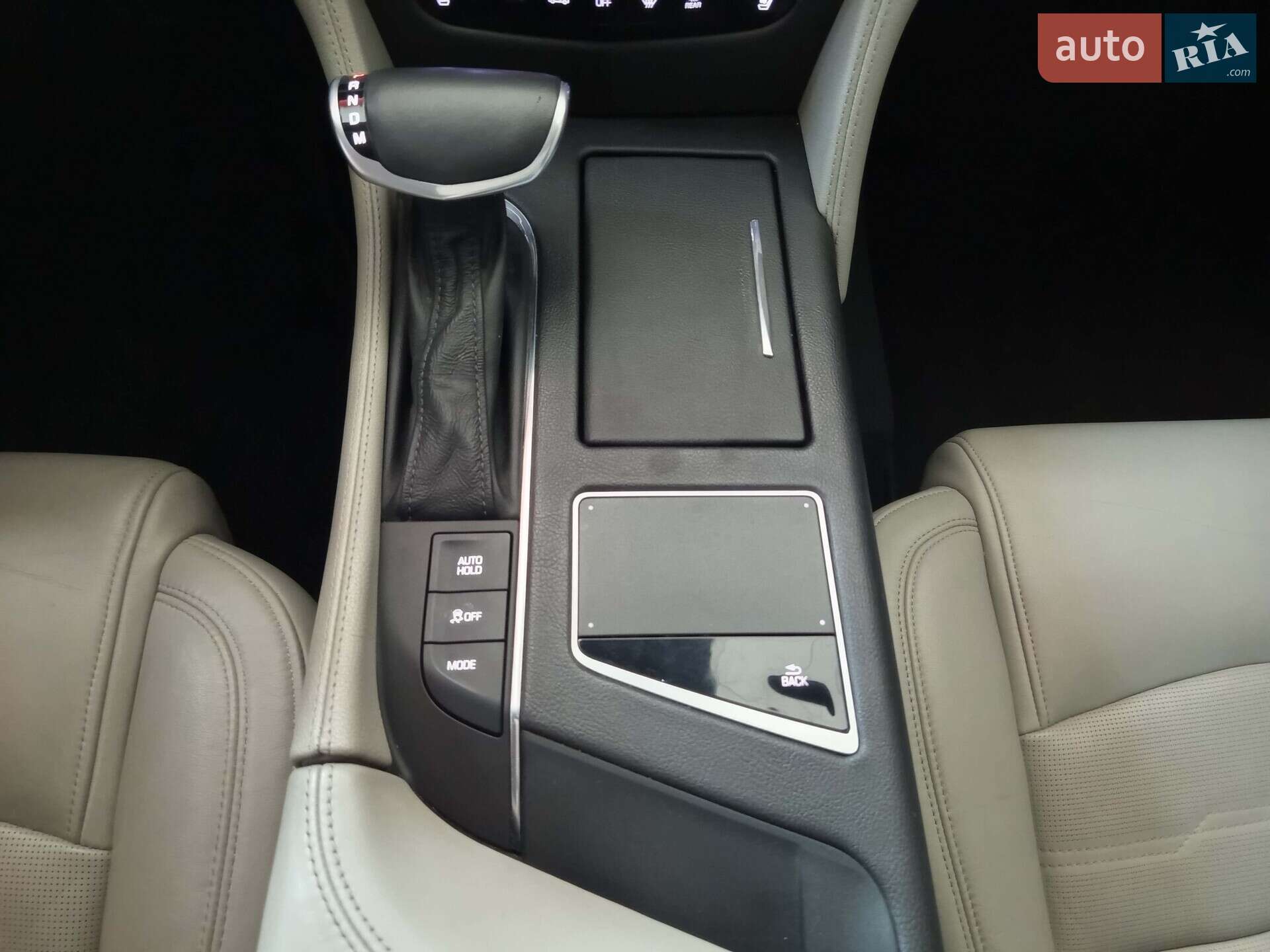 Cadillac CT6 2018 VIN 1G6KH5R65JU127460 фото оголошення 44 з 56