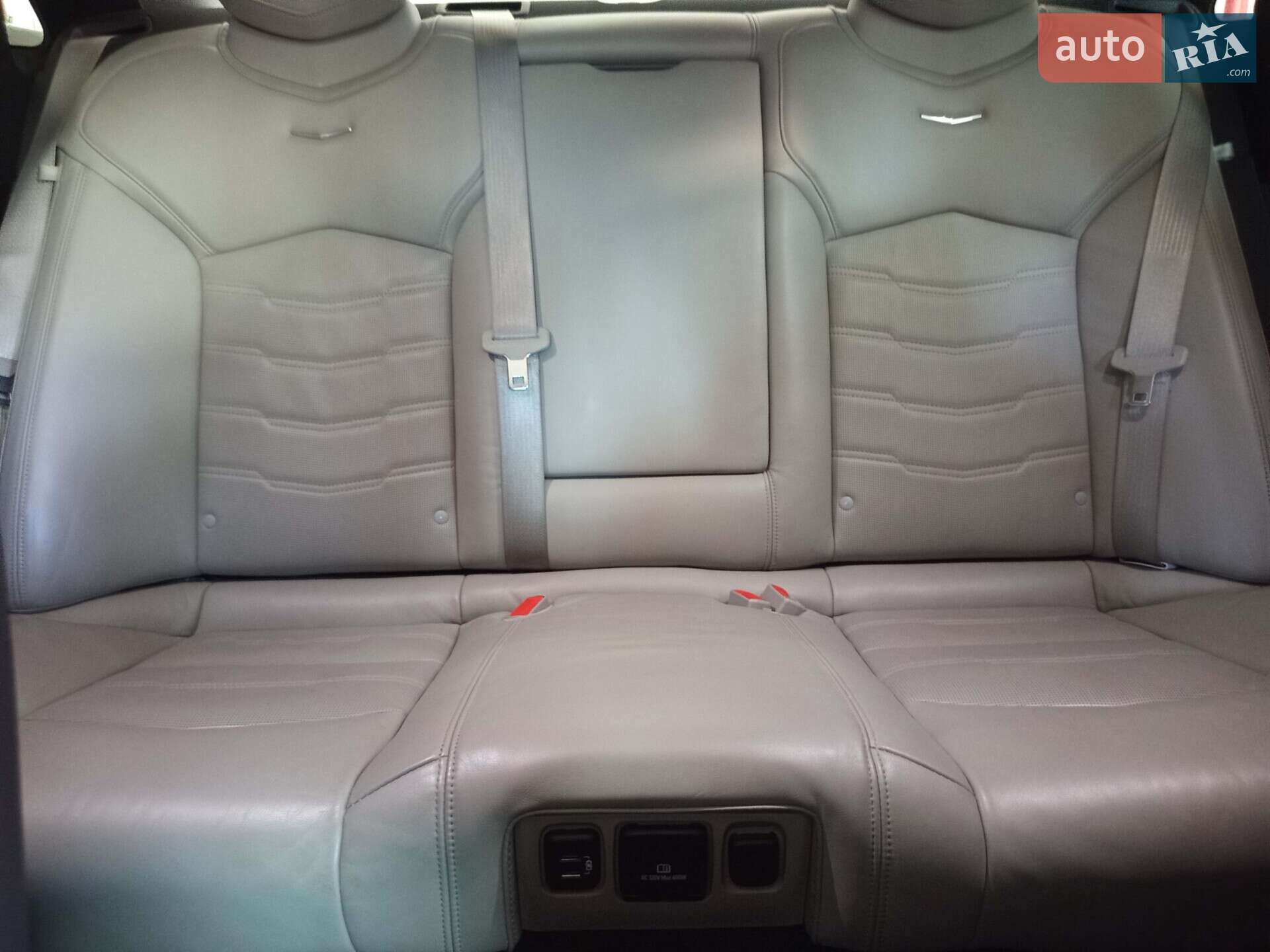 Cadillac CT6 2018 VIN 1G6KH5R65JU127460 фото оголошення 49 з 56