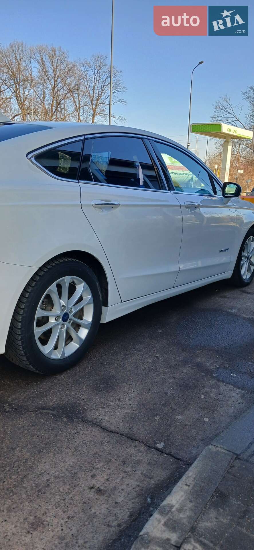 Ford Fusion 2018 VIN 3FA6P0MU2KR141616 фото оголошення 12 з 29