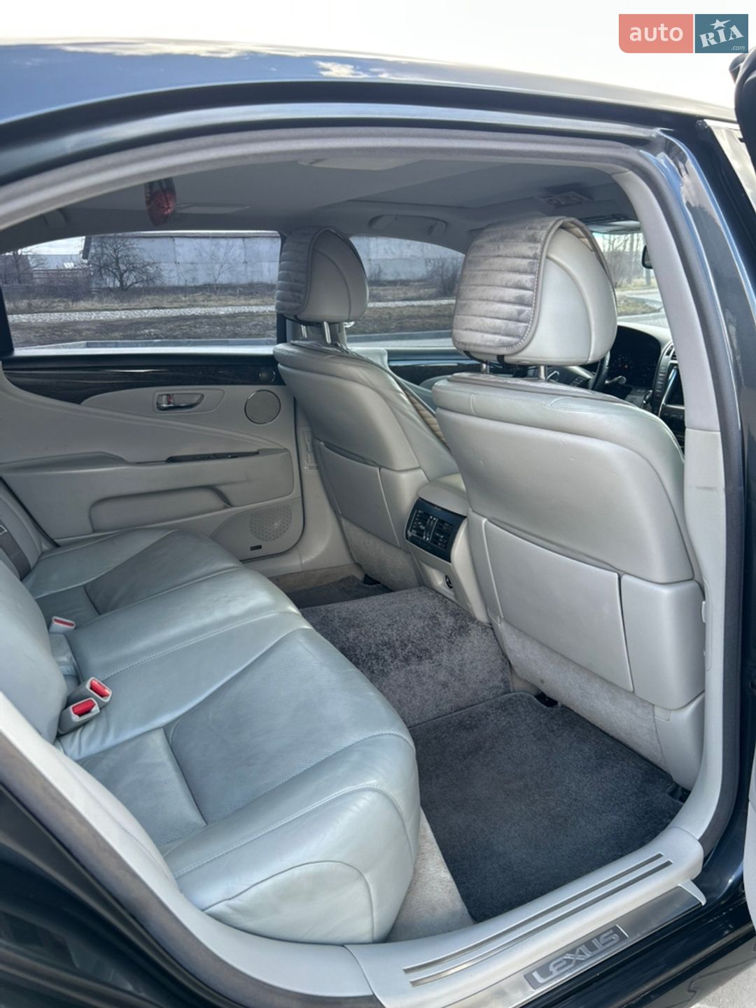 Lexus LS 2007 VIN JTHGL46F575011645 фото оголошення 7 з 27