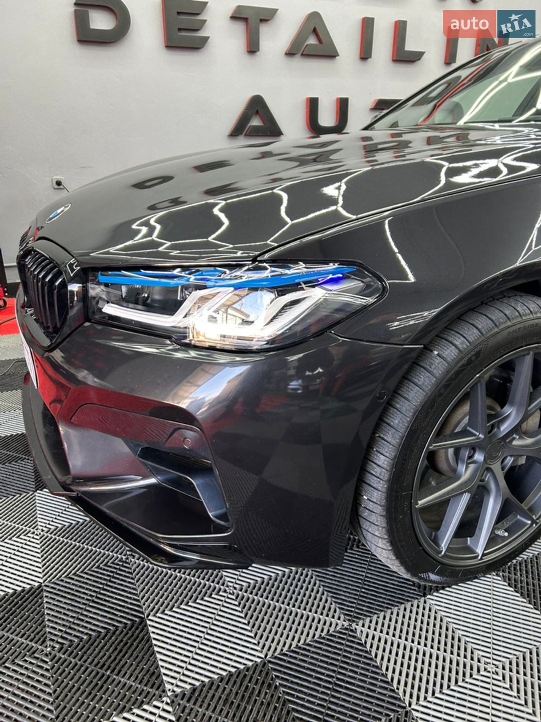 BMW 5 Series 2017 VIN WBAJA7C59JWA73769 фото оголошення 18 з 46