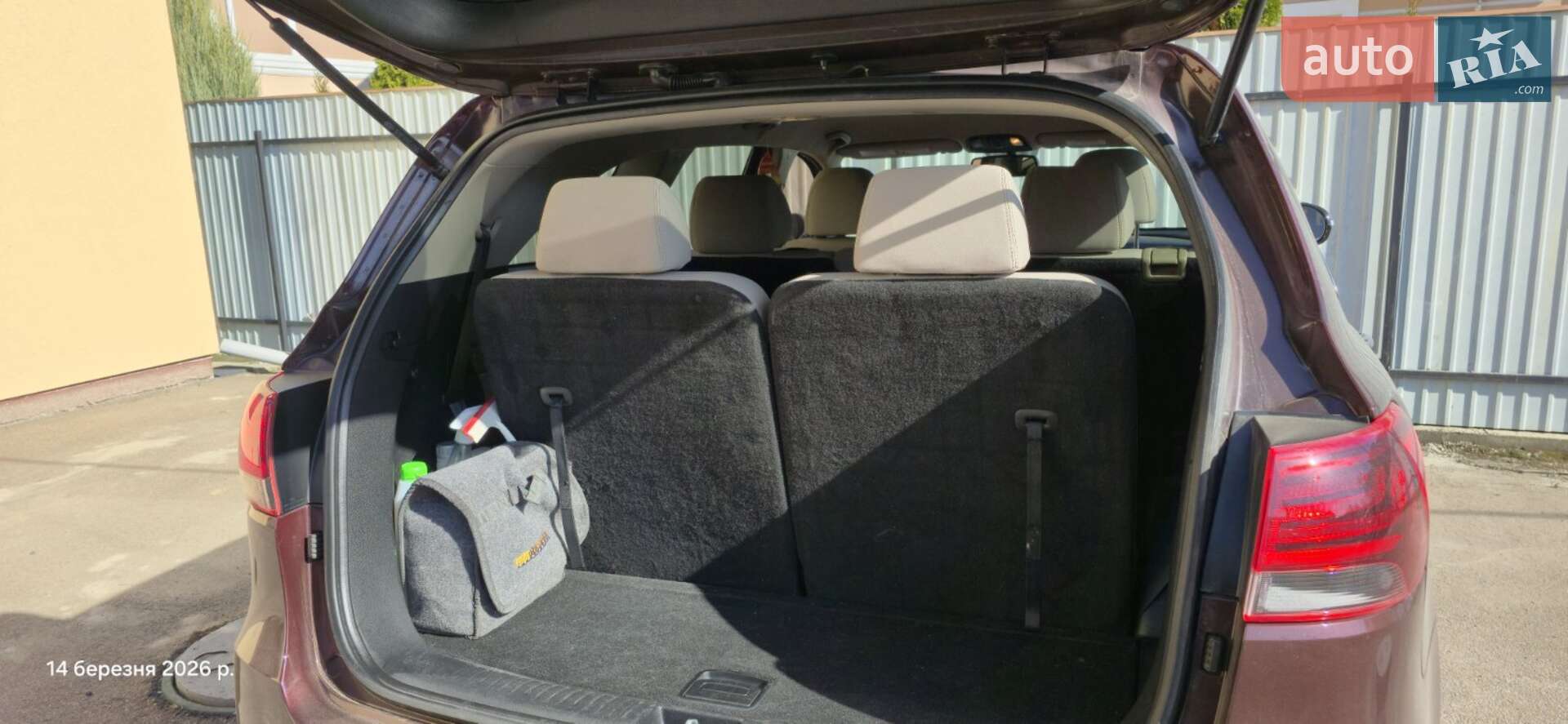 Kia Sorento 2018 VIN 5XYPG4A53KG488577 фото оголошення 15 з 29