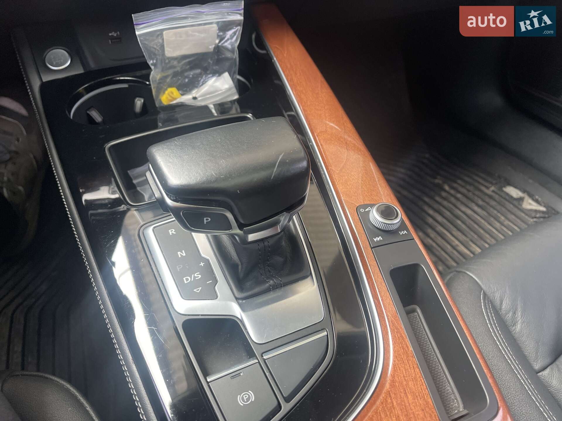 Audi A5 Sportback 2021 VIN WAUCBCF56MA057926 фото оголошення 7 з 46
