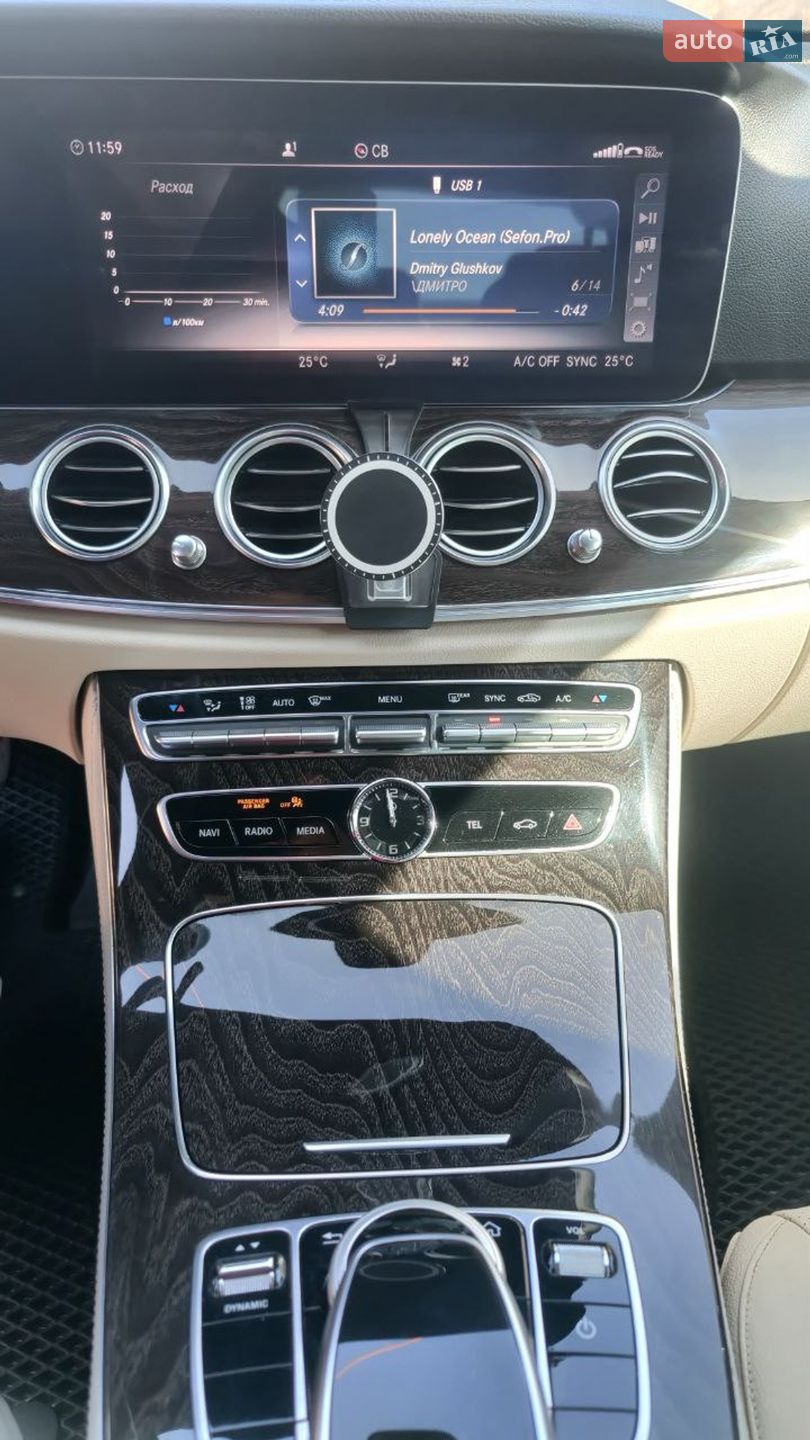 Mercedes-Benz E-Class 2018 VIN WDDZF4JB2KA547836 фото оголошення 3 з 12