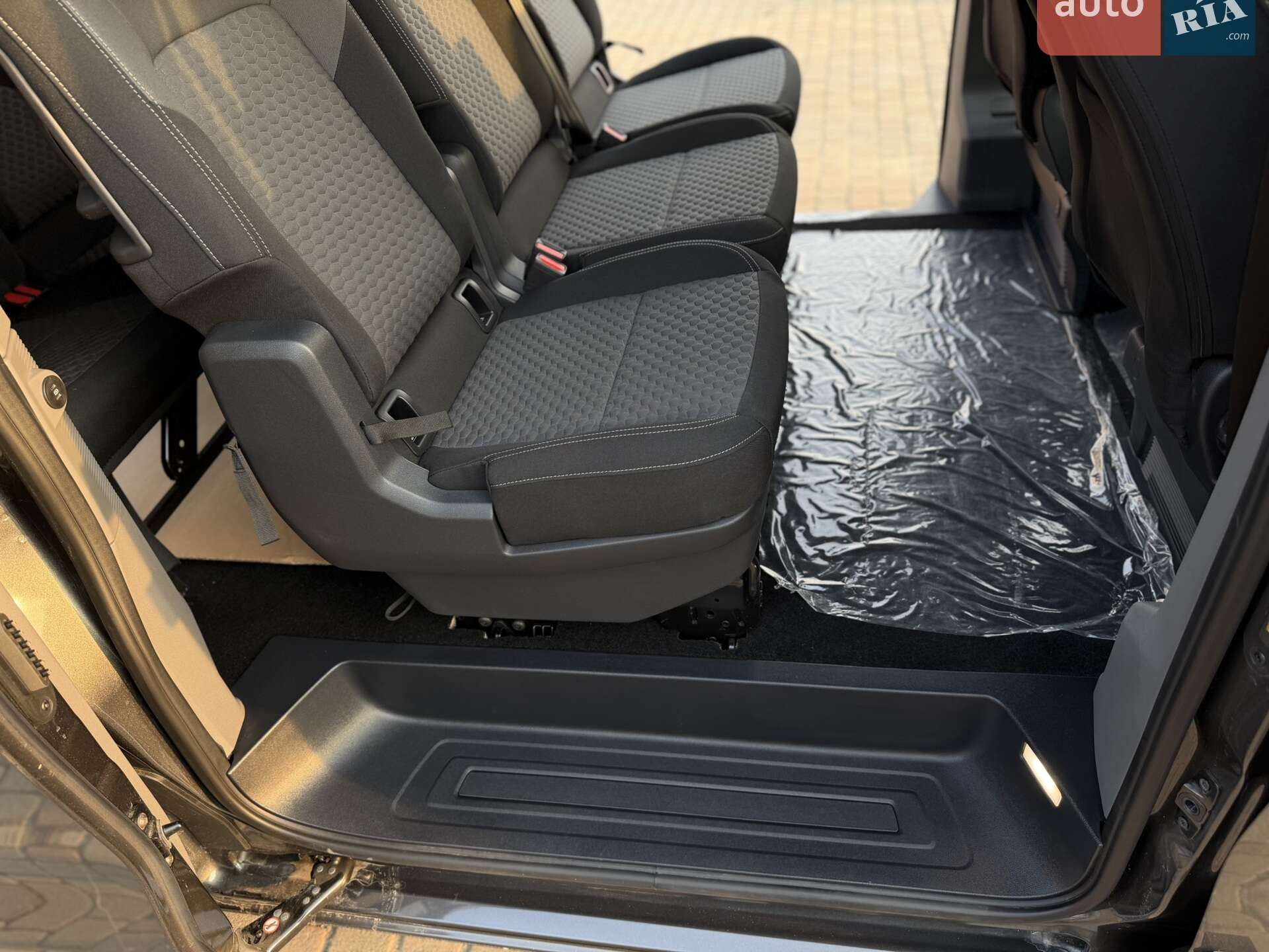 Volkswagen Caravelle 2025 VIN WV5ZZZTW8SK023071 фото оголошення 35 з 45
