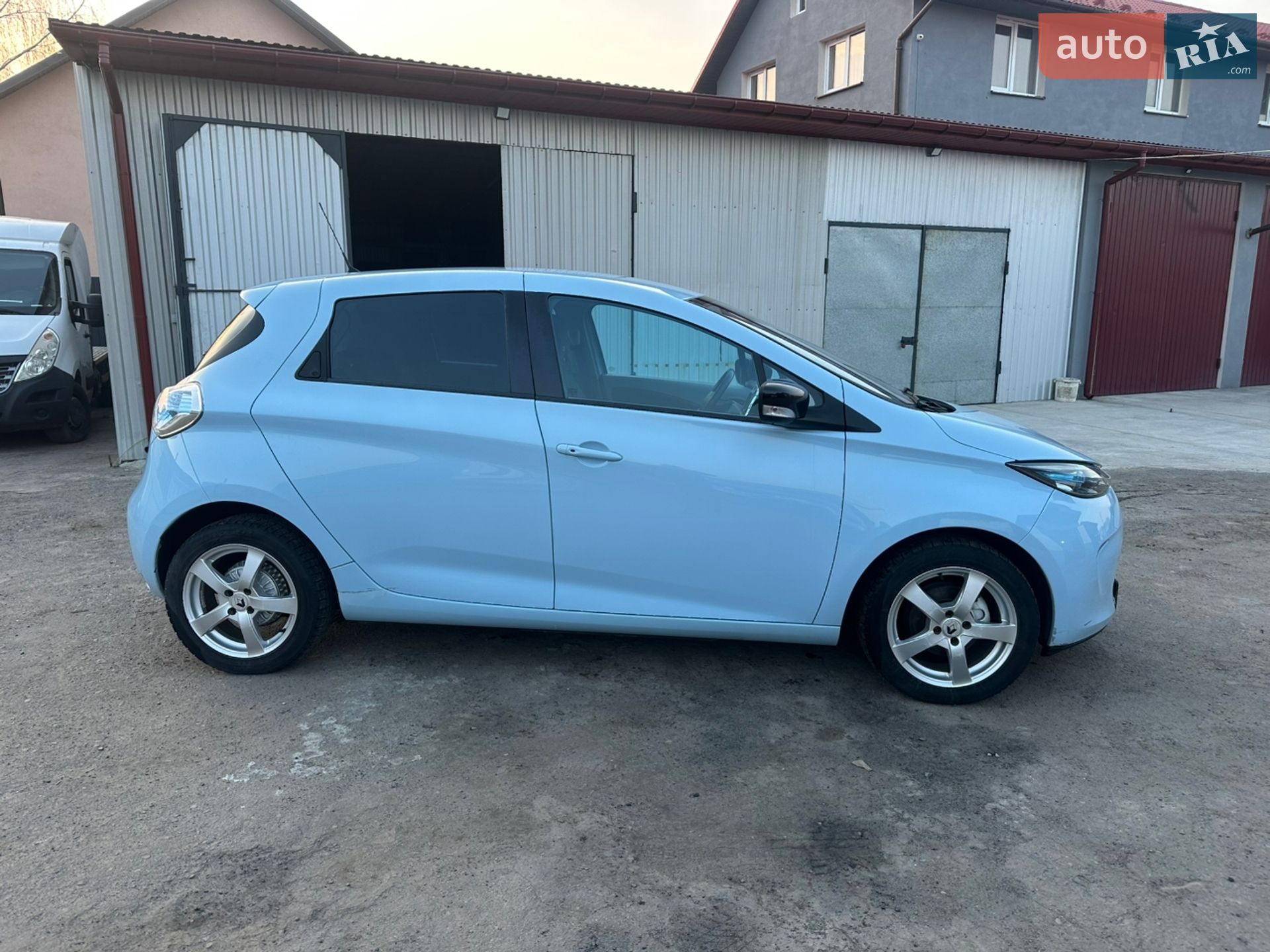 Renault Zoe 2015 VIN VF1AGVYB054199823 фото оголошення 4 з 19