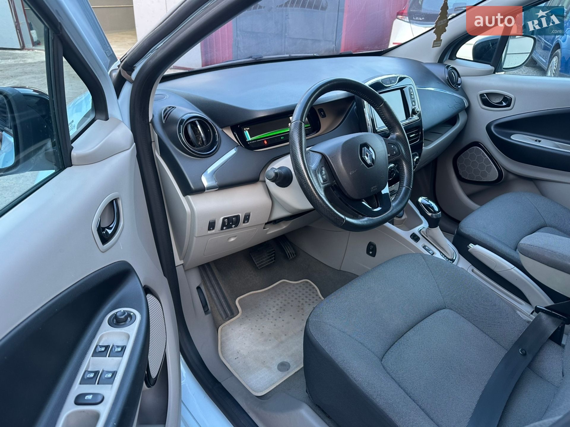Renault Zoe 2015 VIN VF1AGVYB054199823 фото оголошення 9 з 19