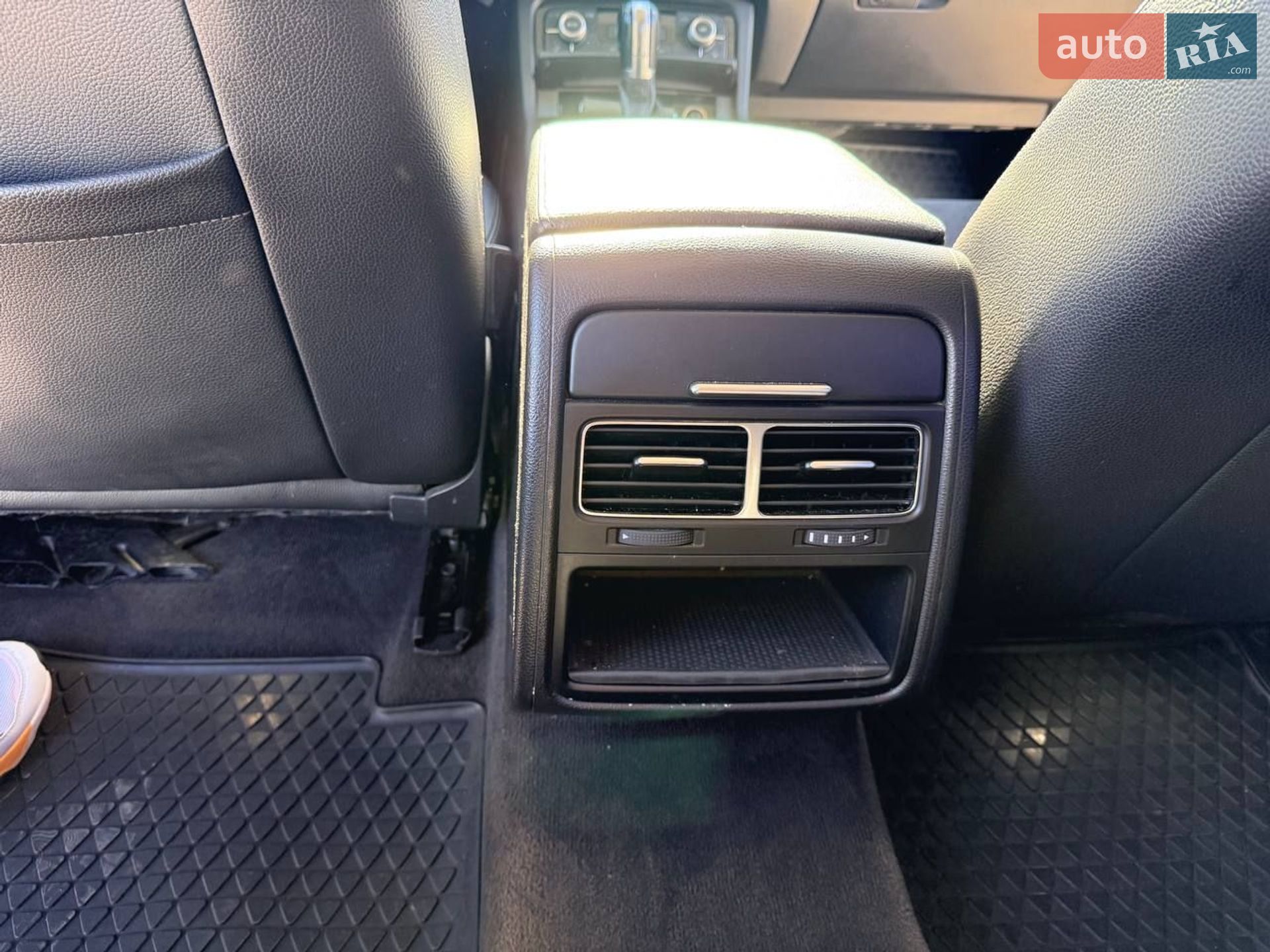 Volkswagen Touareg 2014 VIN WVGZZZ7PZFD007783 фото оголошення 7 з 10