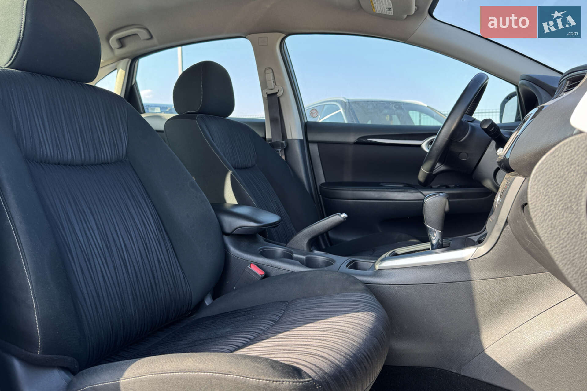 Nissan Sentra 2019 VIN 3N1AB7AP0KY316951 фото оголошення 11 з 13