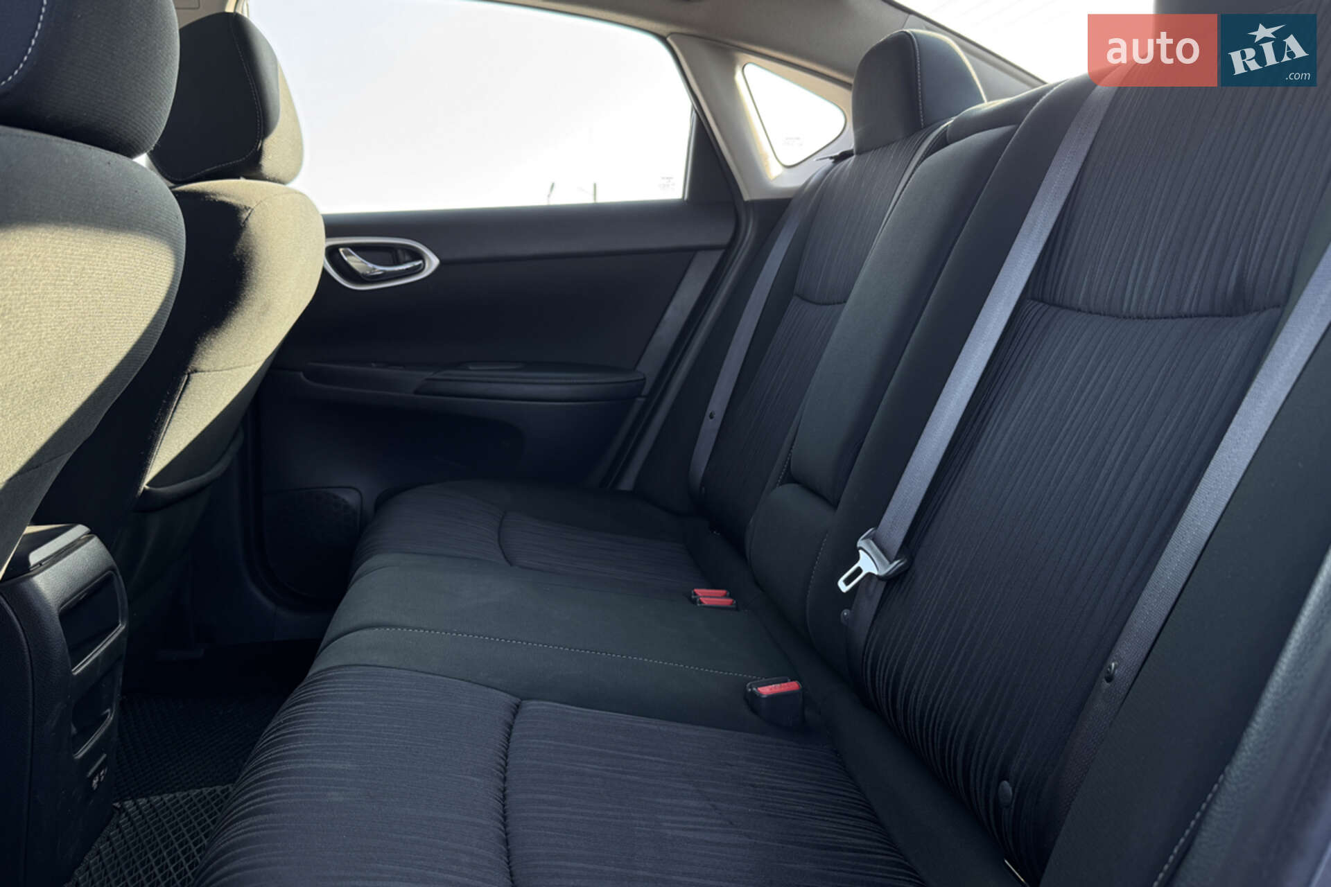 Nissan Sentra 2019 VIN 3N1AB7AP0KY316951 фото оголошення 12 з 13