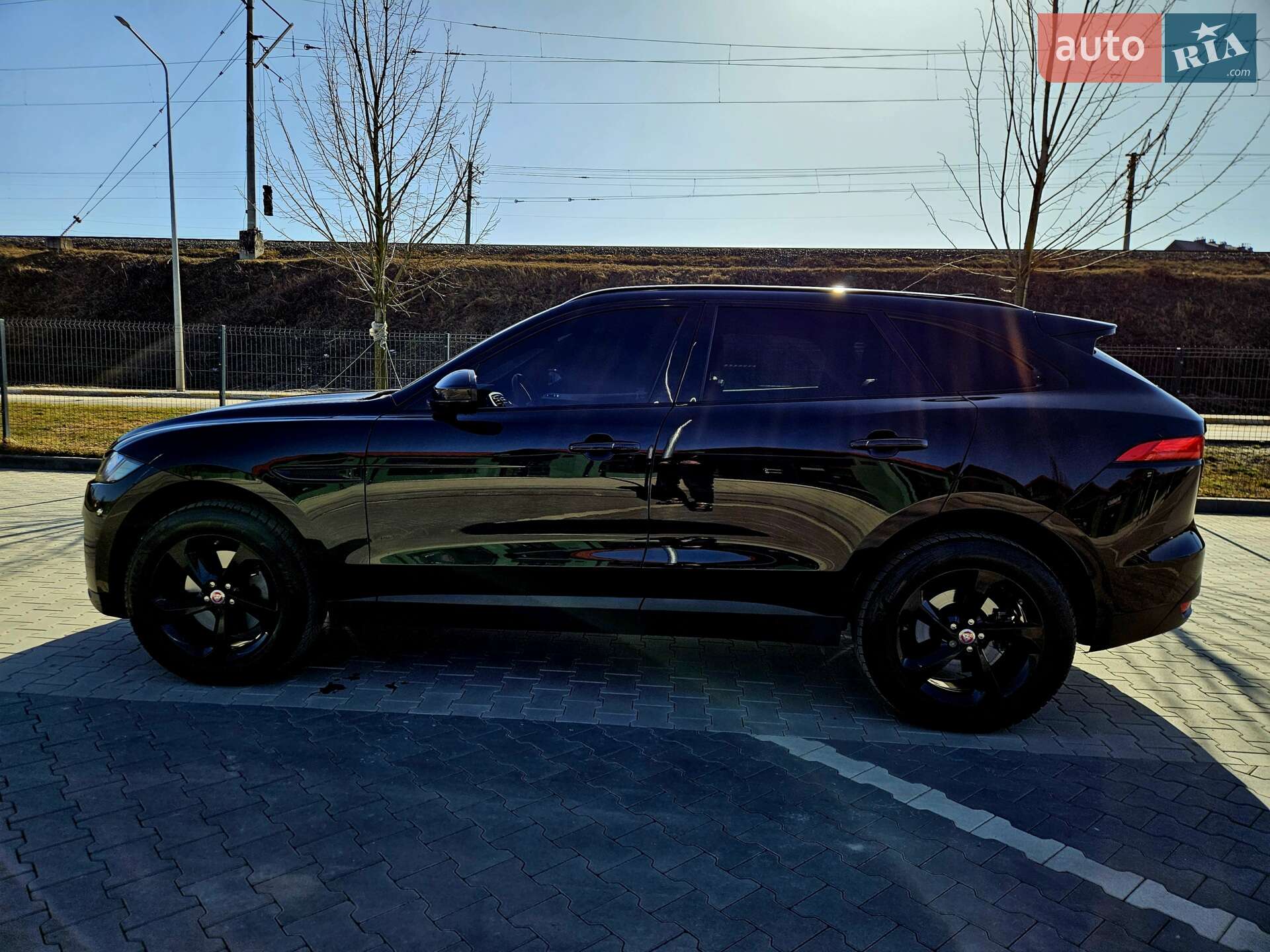 Jaguar F-Pace 2017 VIN SADCJ2BV2HA881681 фото оголошення 18 з 24